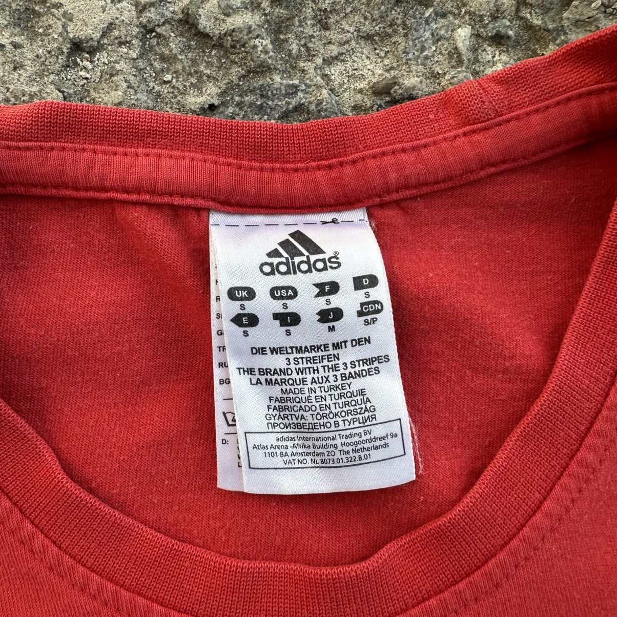 Adidas Vintage Japanese Style Adidas T-shirt Big Logo Y2K 00s Size US S / EU 44-46 / 1 - 7 Thumbnail