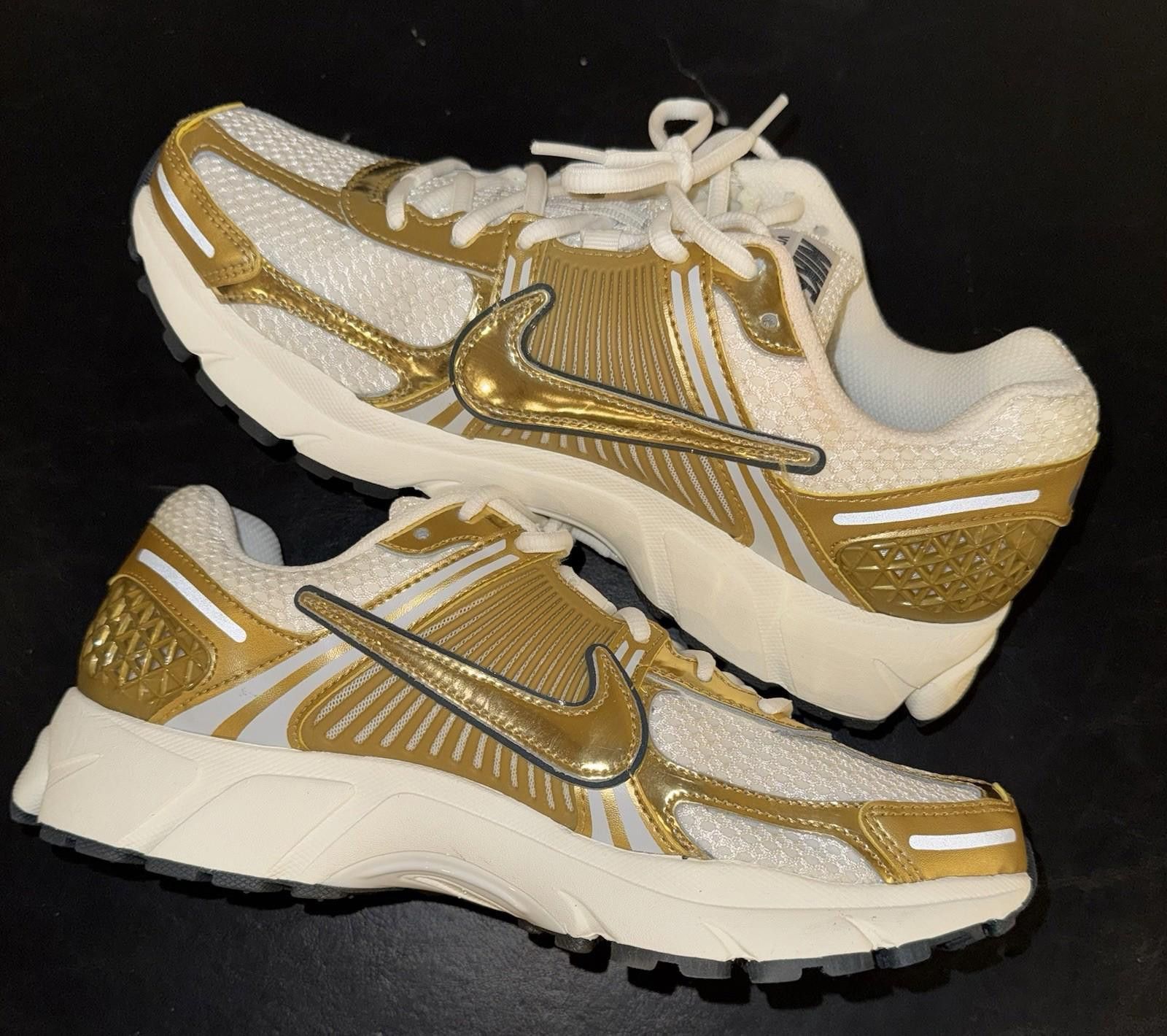 Nike Size 11(9.5M) - Nike Air Zoom Vomero 5 Metallic Gold W Size US 11 / IT 41 - 4 Thumbnail