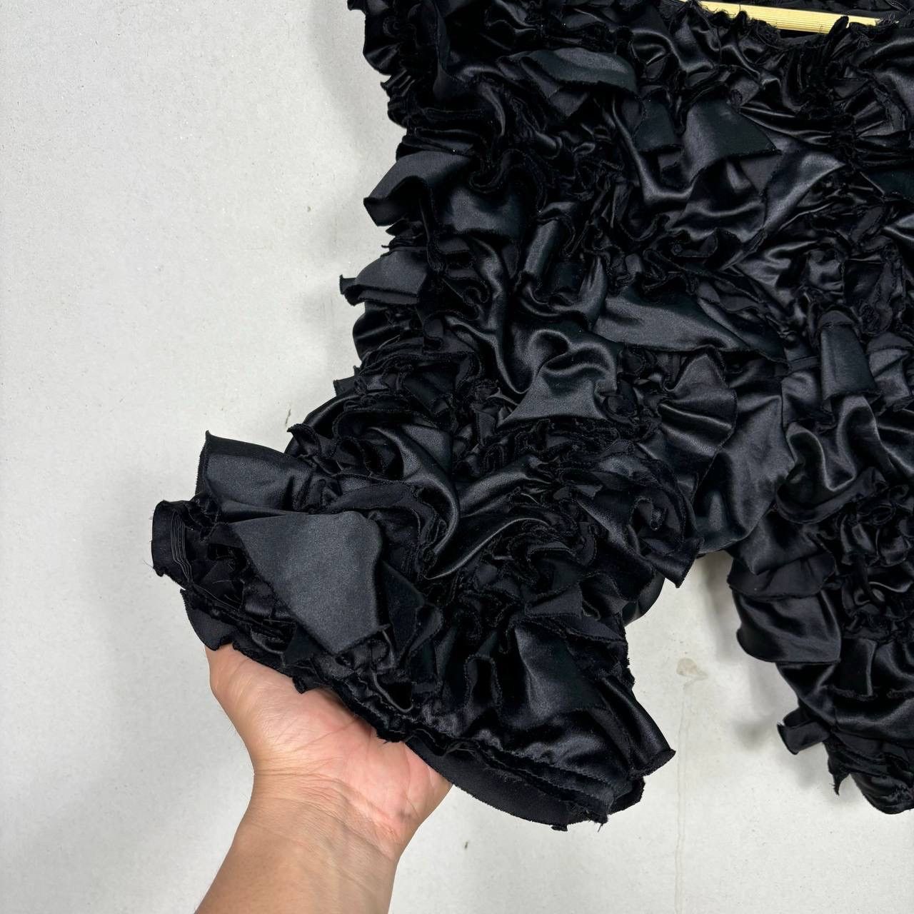 Comme des Garcons Final Drop!!!Comme Des Garcons AD2015 Ruffled Shorts Size 28" / US 6 / IT 42 - 7 Thumbnail