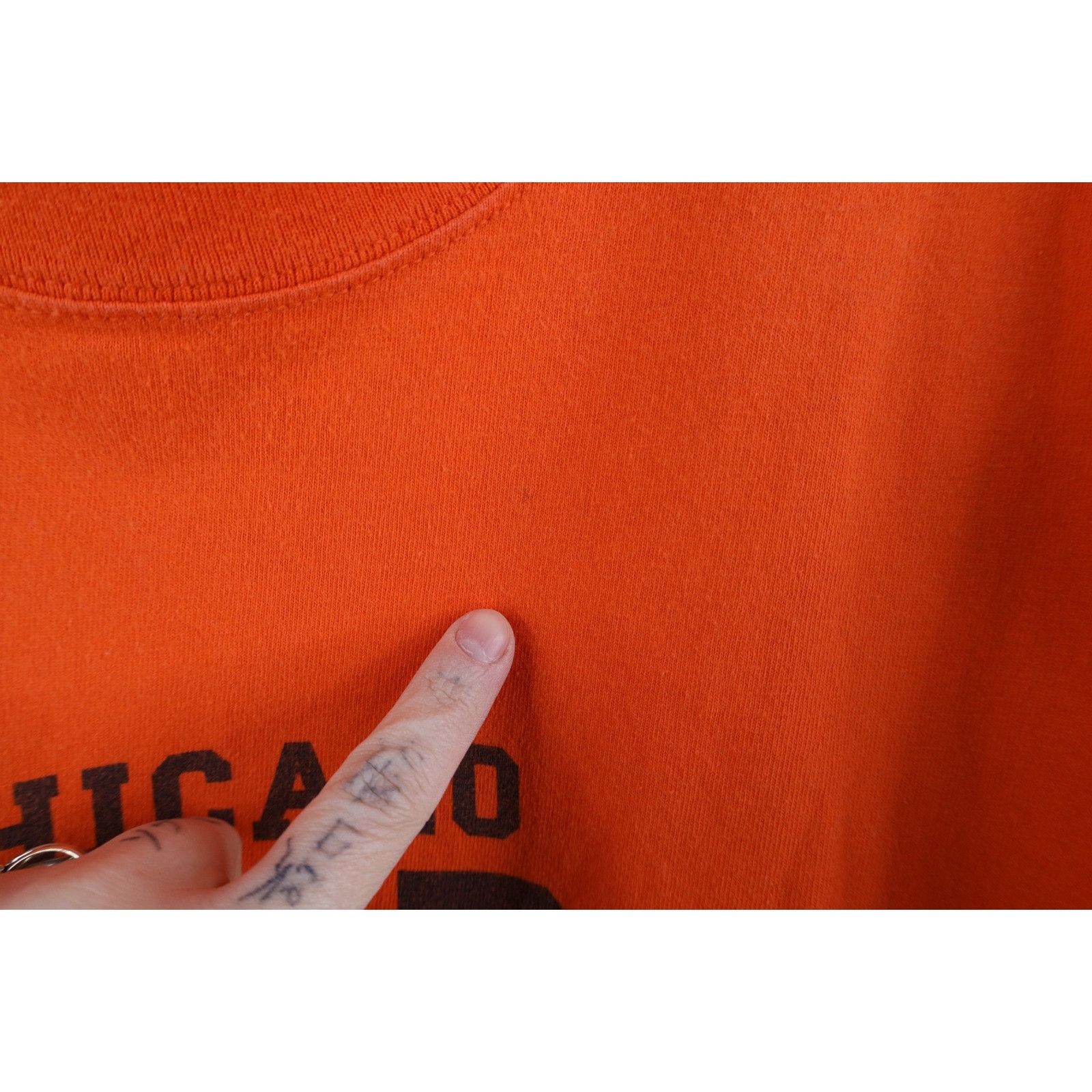 Vintage Vintage Y2K Faded Spell Out Chicago Bears Football T-Shirt Size US XXL / EU 58 / 5 - 5 Thumbnail