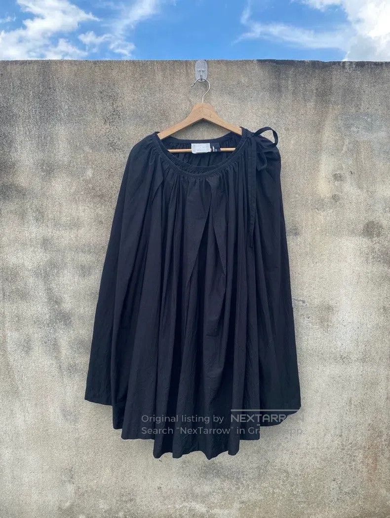 Comme des Garcons Comme des Garcons one-size-fits-all Black large hem half sk Size 25" / US 0 / IT 36 - 1 Thumbnail