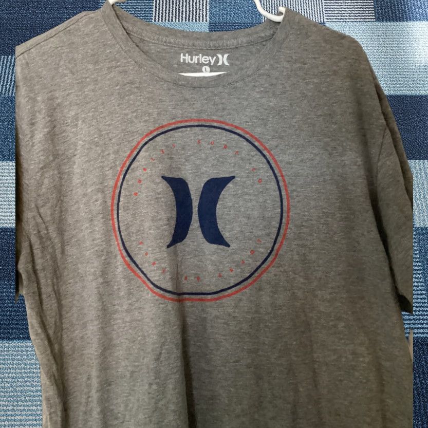 Hurley Hurley T-Shirt Shirt L Adult Large Gray Short Sleeve Logo Surf And Enjoy Mens Size US L / EU 52-54 / 3 - 1 Thumbnail