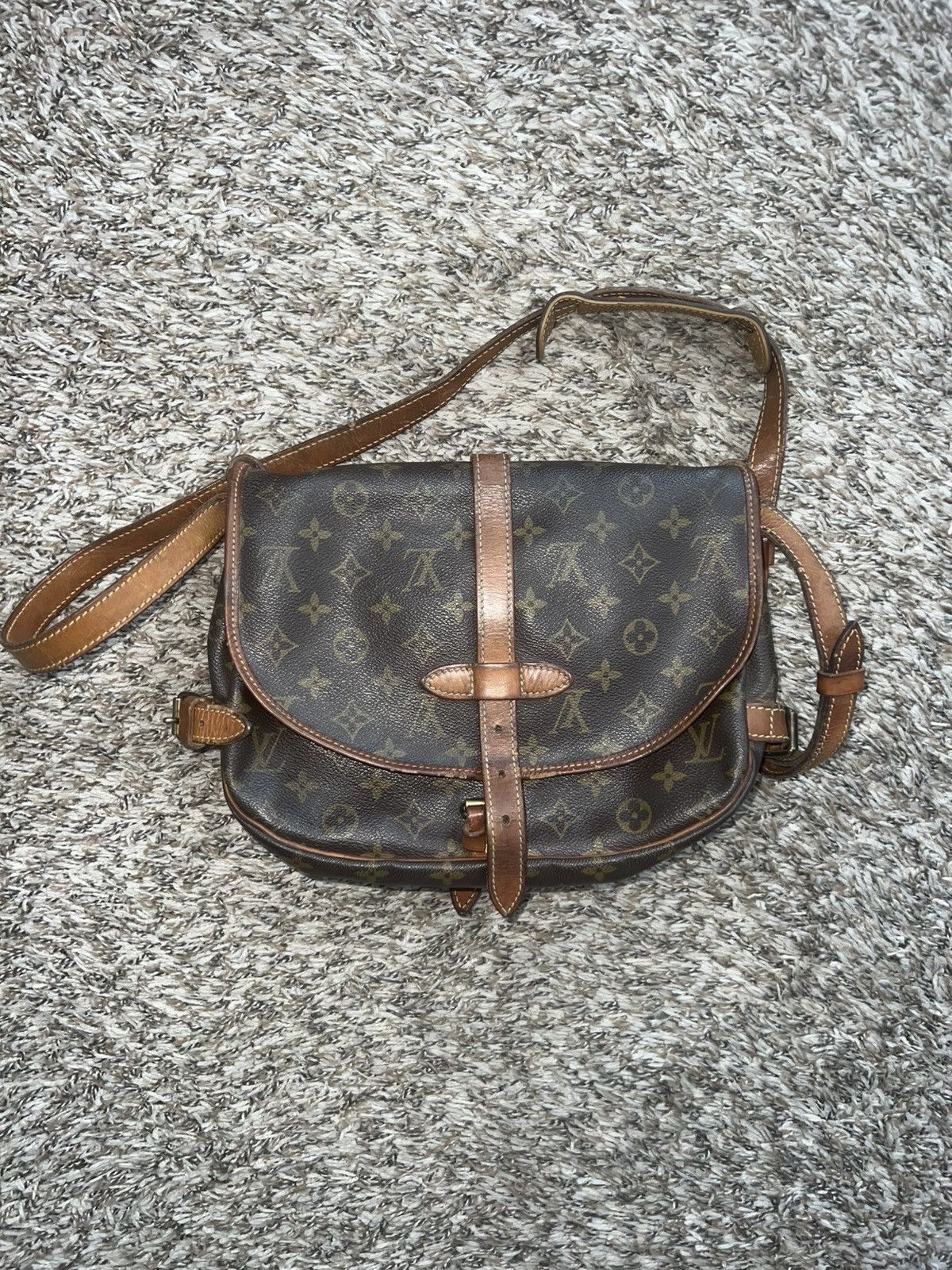 1991 Louis Vuitton Saumur 30 Monogram Canvas W/FREE CARD hol