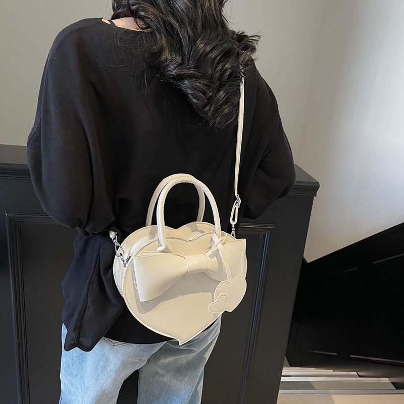 Leather Sweet Rush Heart Crossbody Size ONE SIZE - 3 Thumbnail