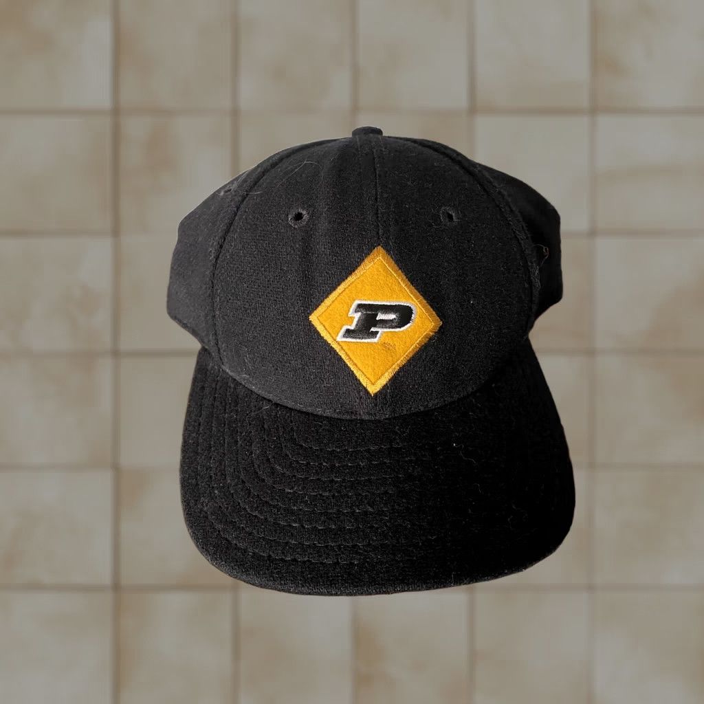 Vintage VINTAGE Purdue Boilers Big 10 XL Snapback Cap Hat Wool Back Made in USA Size ONE SIZE - 1 Thumbnail
