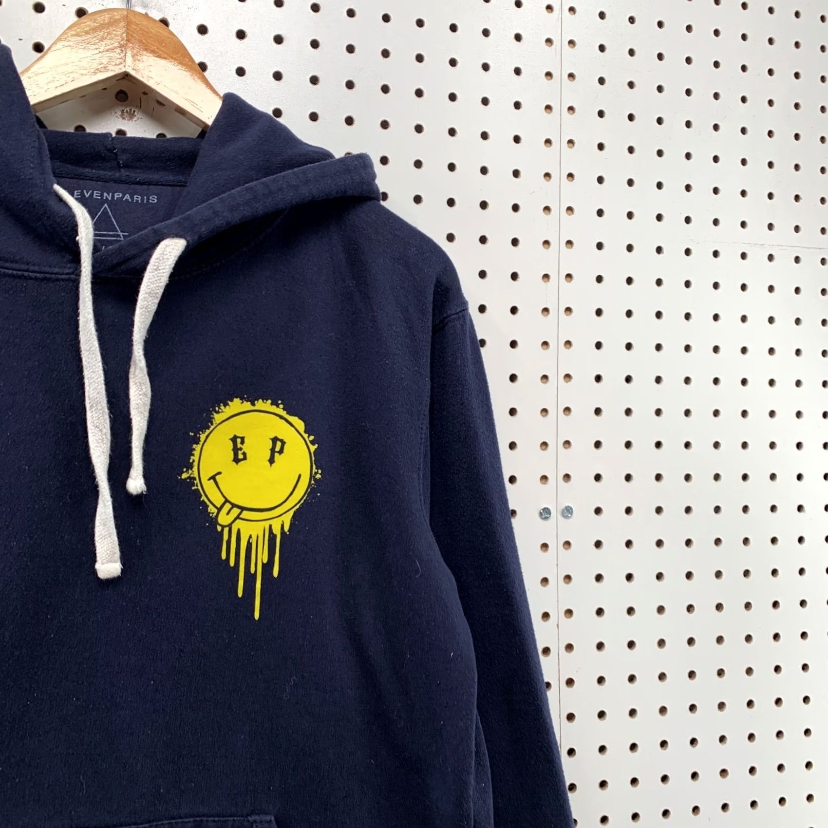 Eleven Paris Eleven Paris Smiley Face Hoodie Sweatshirt Mens Large Blue Yellow 22x27 Size US L / EU 52-54 / 3 - 6 Thumbnail