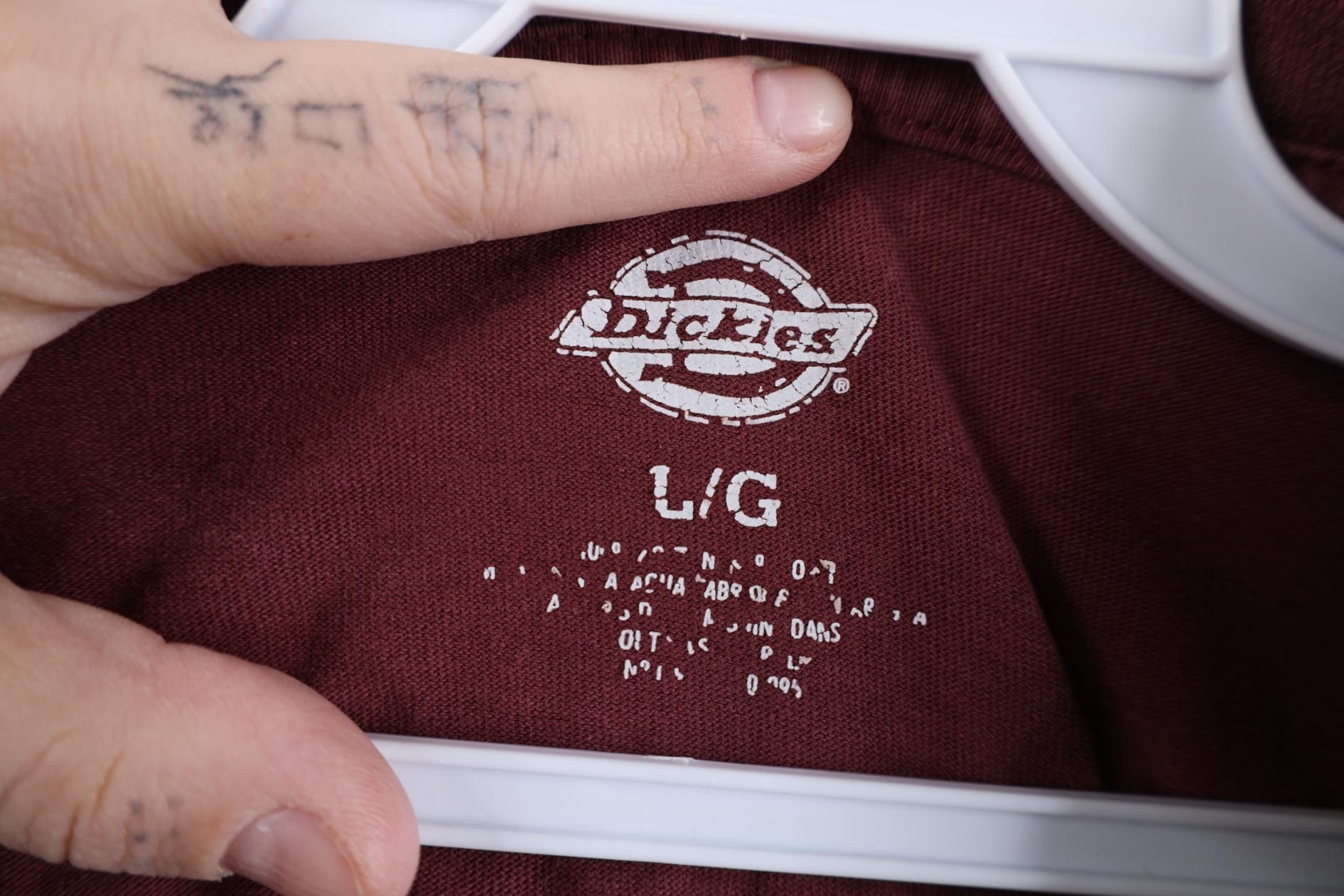 Dickies Vintage Y2K Dickies Long Sleeve Pocket T-Shirt Burgundy Size US L / EU 52-54 / 3 - 9 Thumbnail