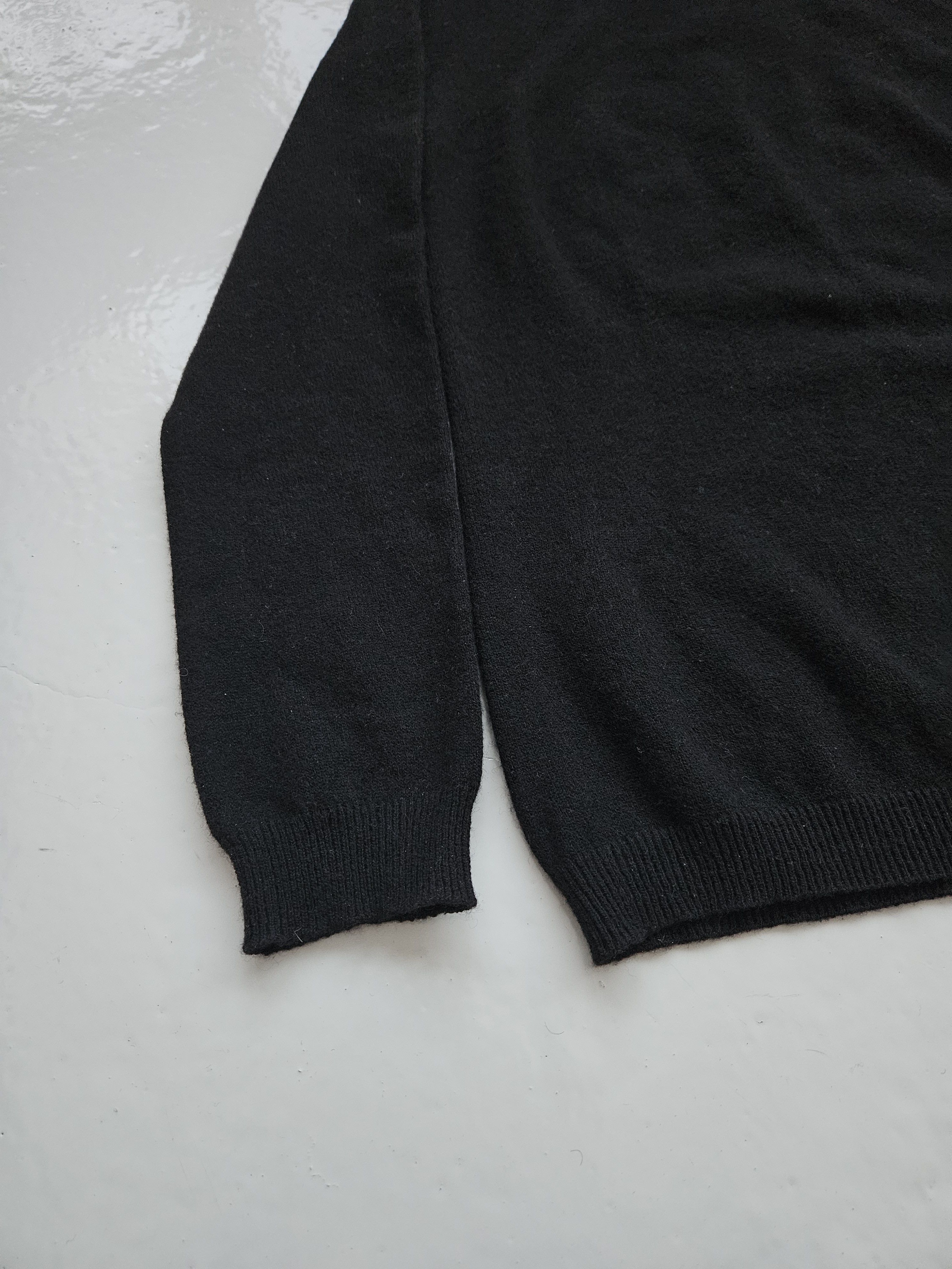 Chanel AW2001 Chanel logo plate cashmere blend turtleneck Size M / US 6-8 / IT 42-44 - 8 Thumbnail