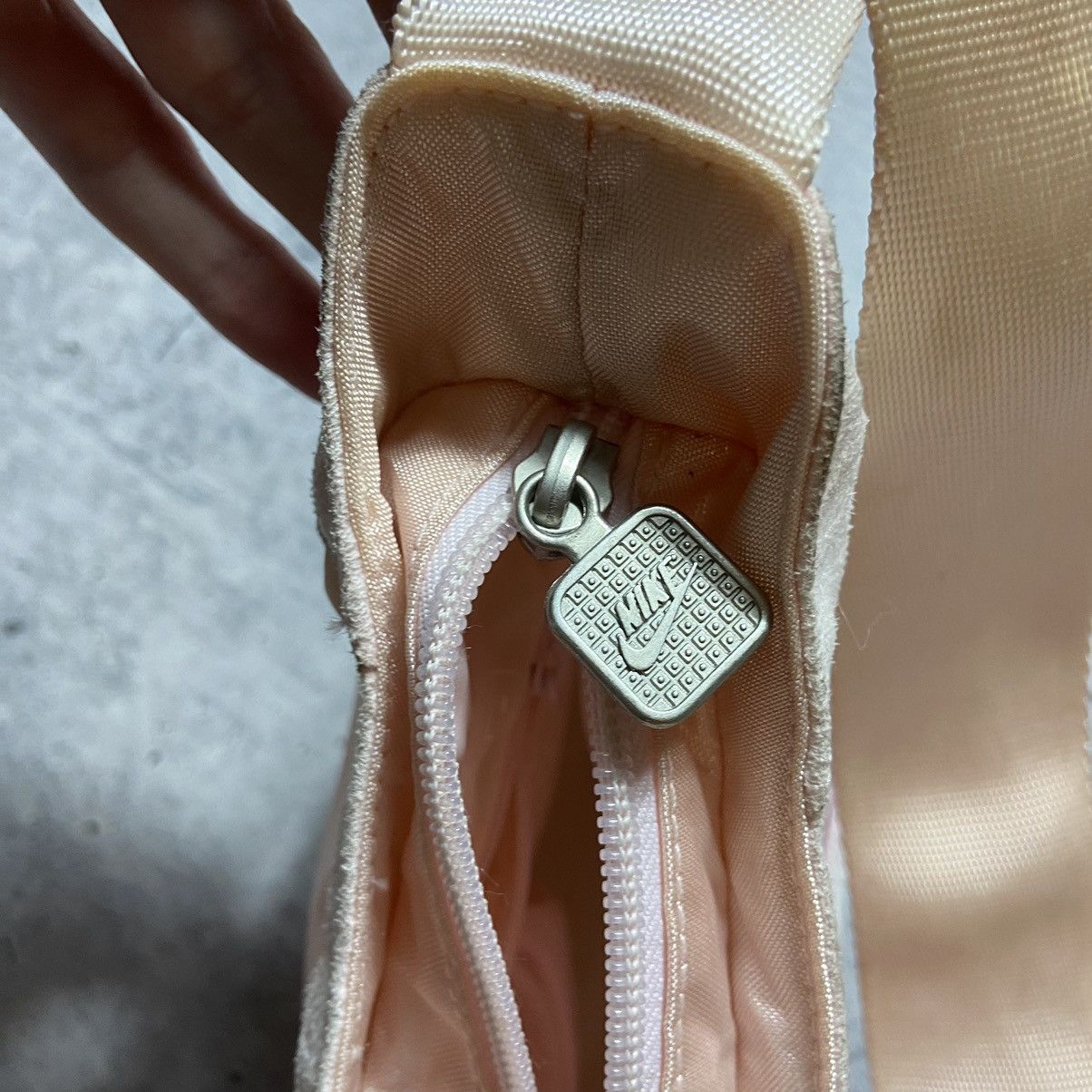Nike 📌 Vintage Nike Y2K Shoulder Bag Size ONE SIZE - 14 Thumbnail