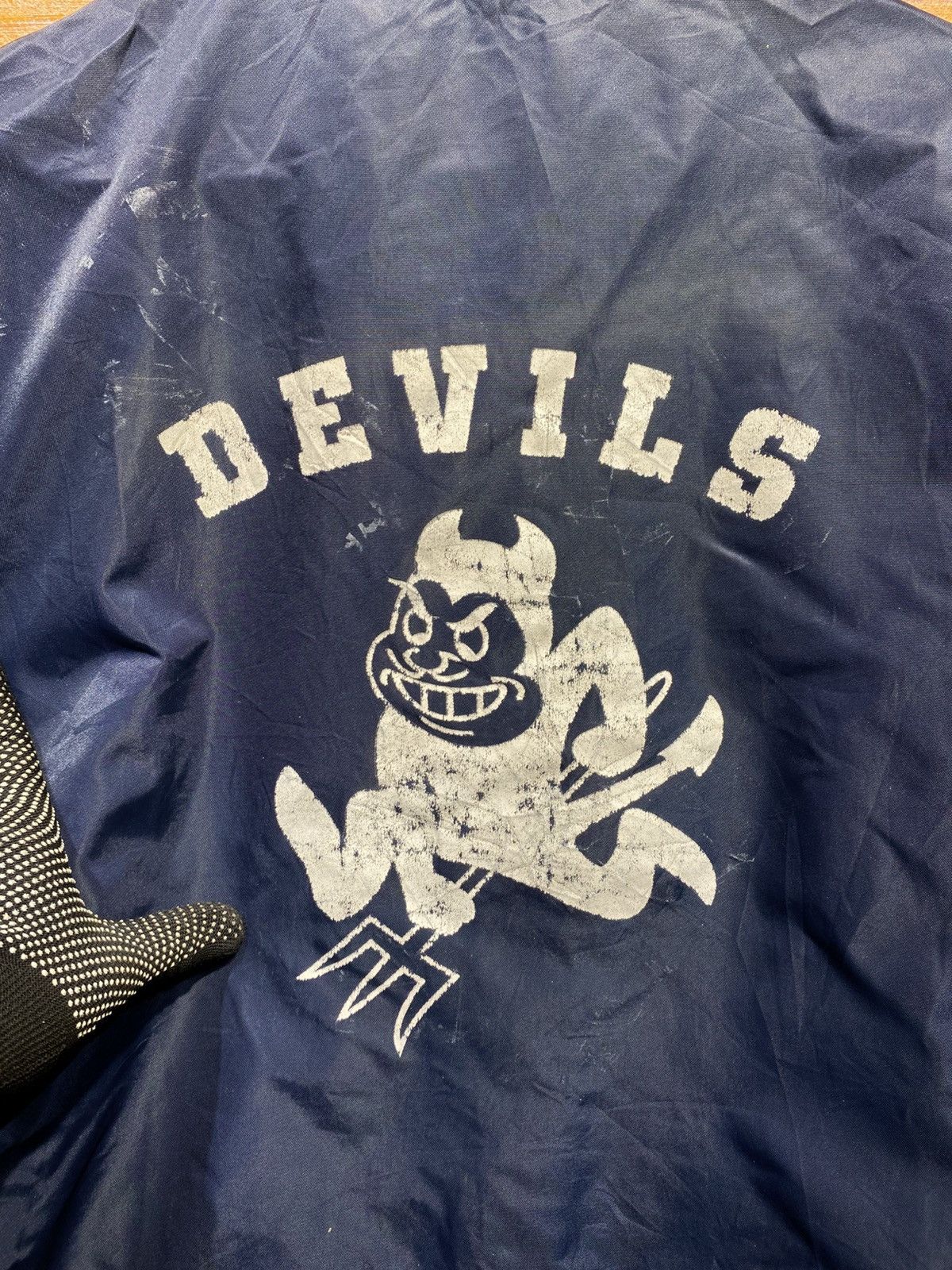 Vintage Vintage DEVILS Navy Coach Jacket – Graphic Print Size US XL / EU 56 / 4 - 12 Thumbnail