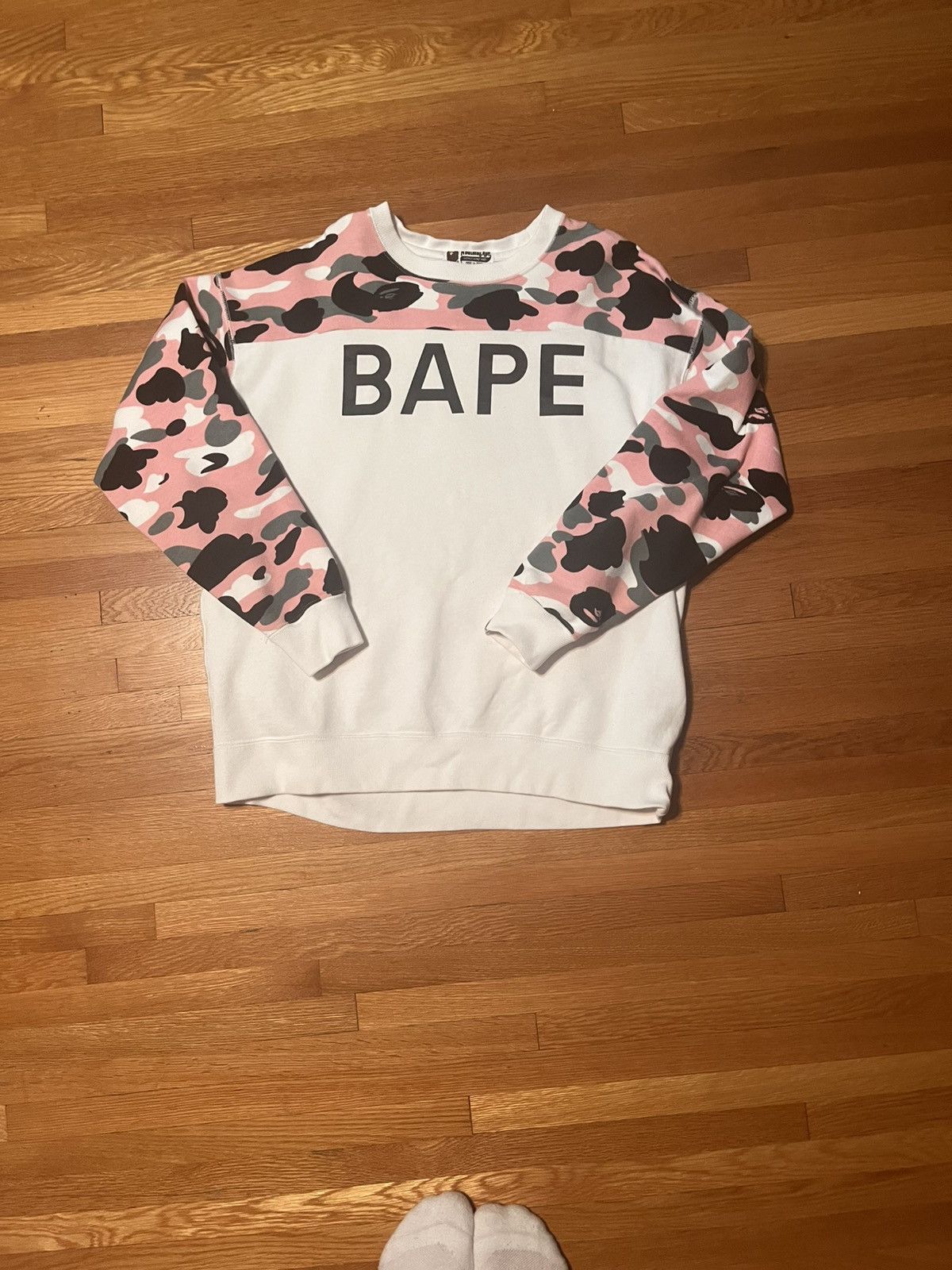 Bape Pink Camo Bape Crewneck Size US M / EU 48-50 / 2 - 1 Thumbnail