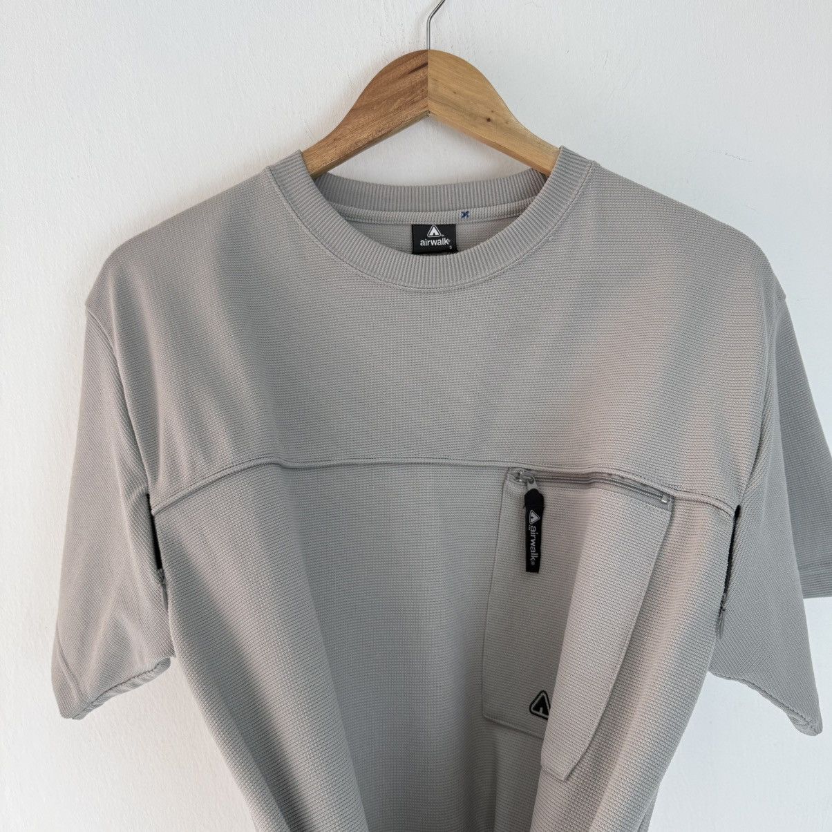 Airwalk Airwalk Jersey Tee. Size US S / EU 44-46 / 1 - 7 Thumbnail
