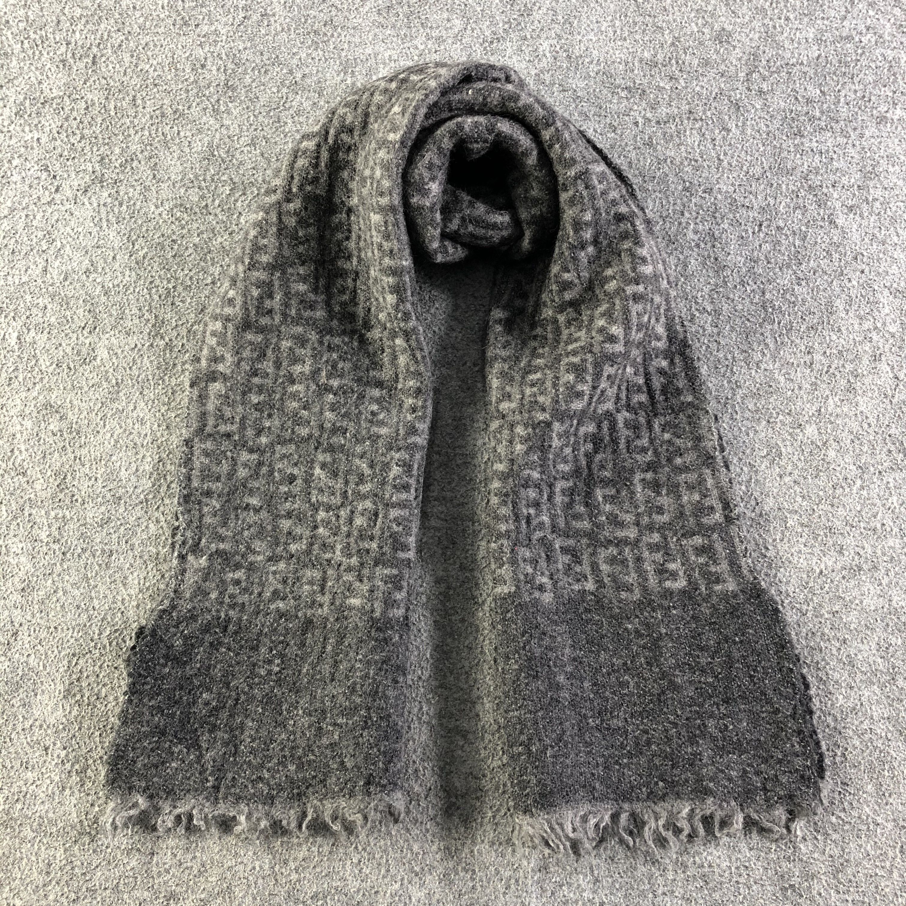 Fendi Fendi Scarf / Muffler / Neckwear P638 Size ONE SIZE - 1 Thumbnail