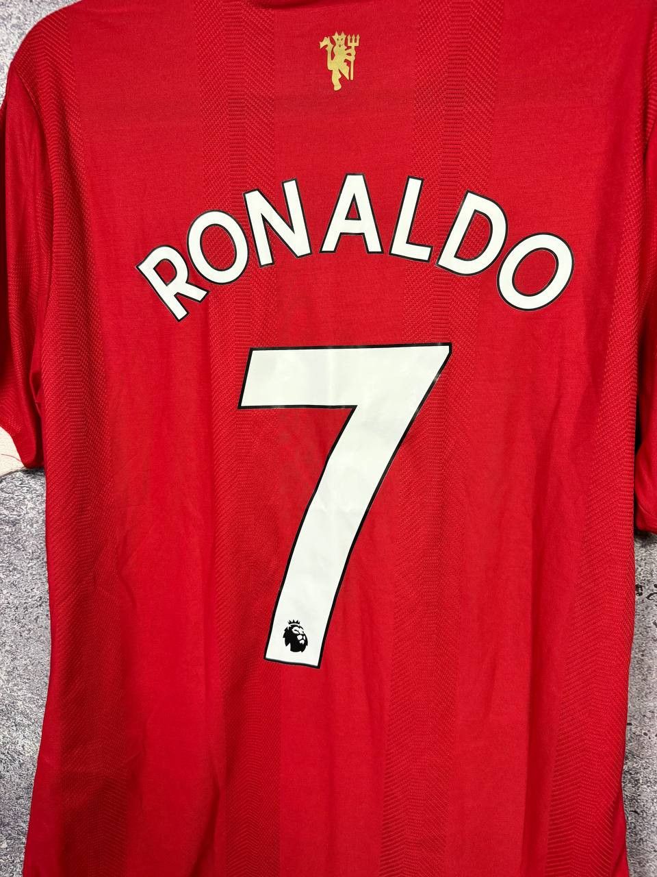 Vintage RONALDO Manchester United 2021/22 Fan Soccer Jersey Medium Size US M / EU 48-50 / 2 - 12 Thumbnail