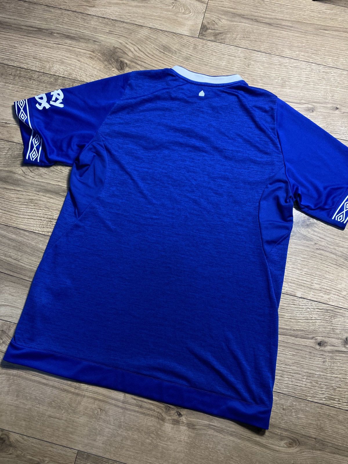 Umbro Everton FC Home Football Shirt 2018-2019 Umbro SportPesa L Size US L / EU 52-54 / 3 - 6 Thumbnail