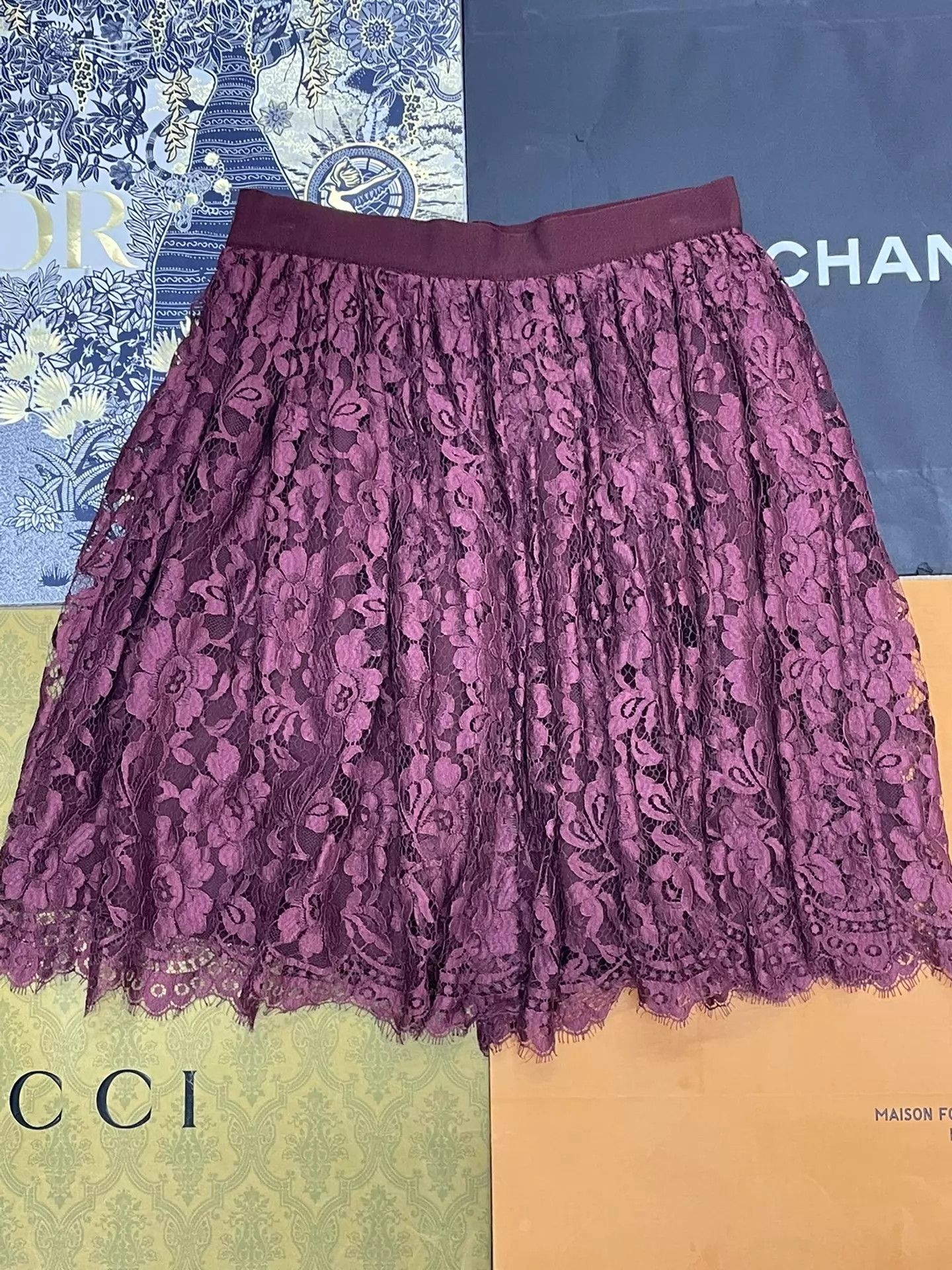 Dolce & Gabbana Dolce&Gabbana Women's Red Lace Skirt 42 Size 28" / US 6 / IT 42 - 2 Thumbnail