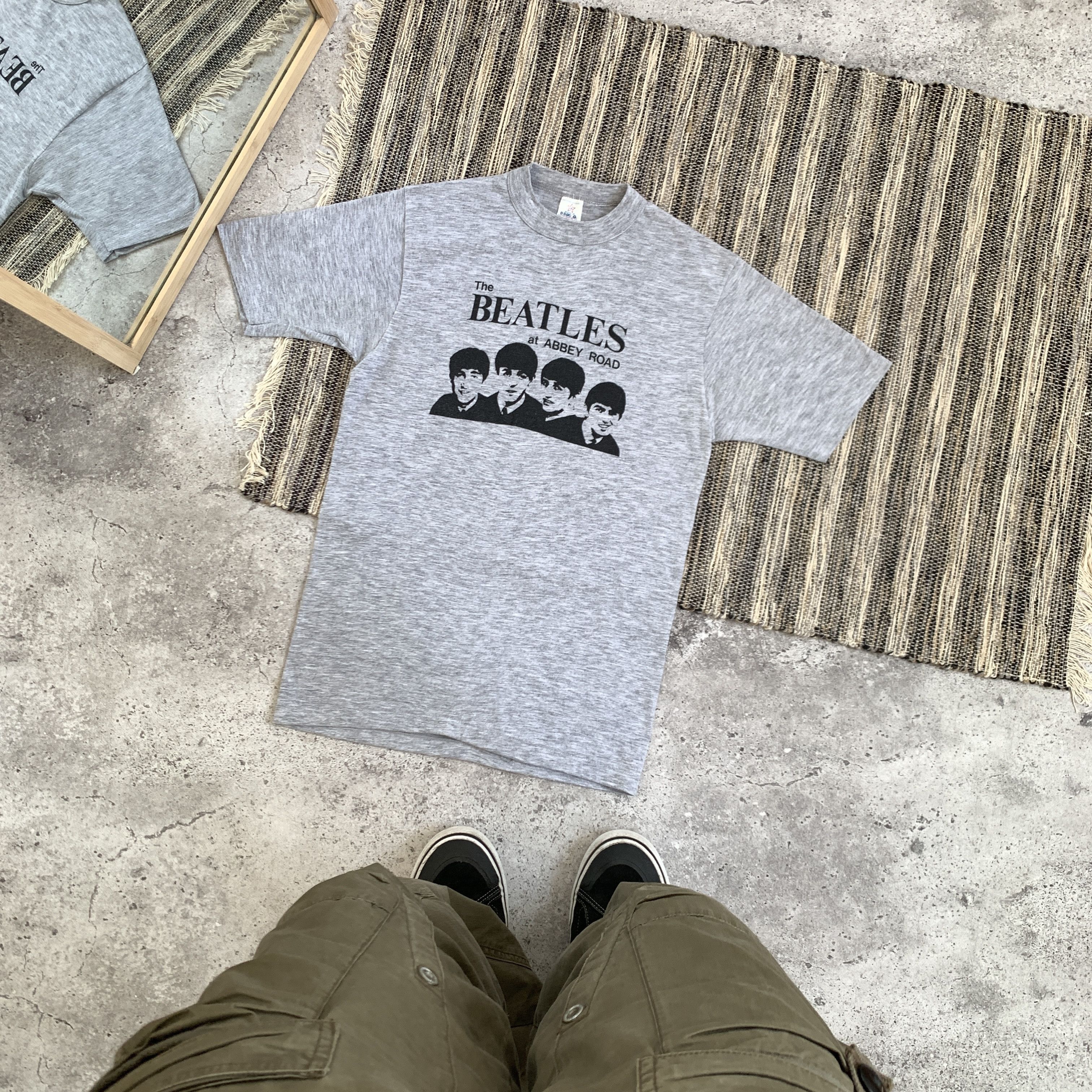 Band Tees Vintage The Beatles 80s Made in USA Grey Graphic Tee Shirt Size US S / EU 44-46 / 1 - 1 Thumbnail
