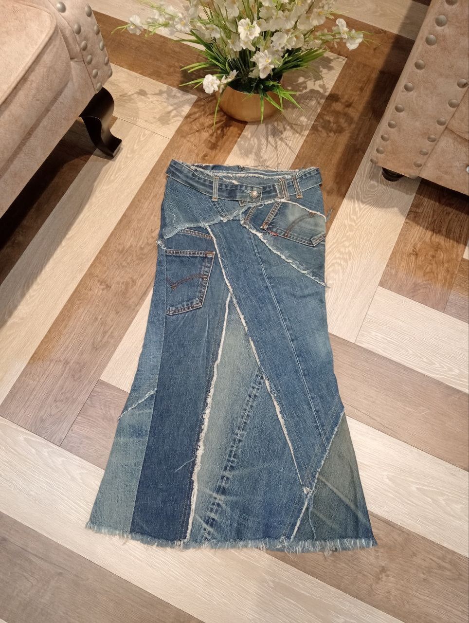Japanese Brand JUNGLE CAT x LEVI'S DENIM PATCHWORK MIDI SKIRT Size 28" / US 6 / IT 42 - 1 Thumbnail