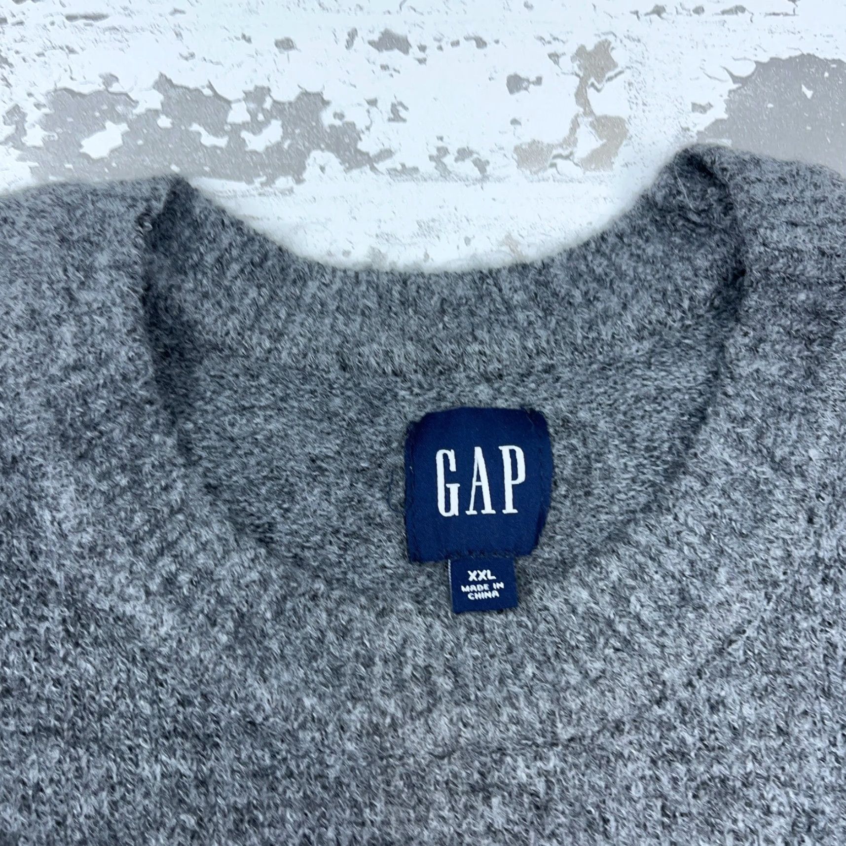 Gap Gap Men Sweater XXL Gray Crew Neck Pullover Knit Acrylic Polyester All Seasons Casual Modern Preppy Sports 2XL Mens Size US XXL / EU 58 / 5 - 3 Thumbnail