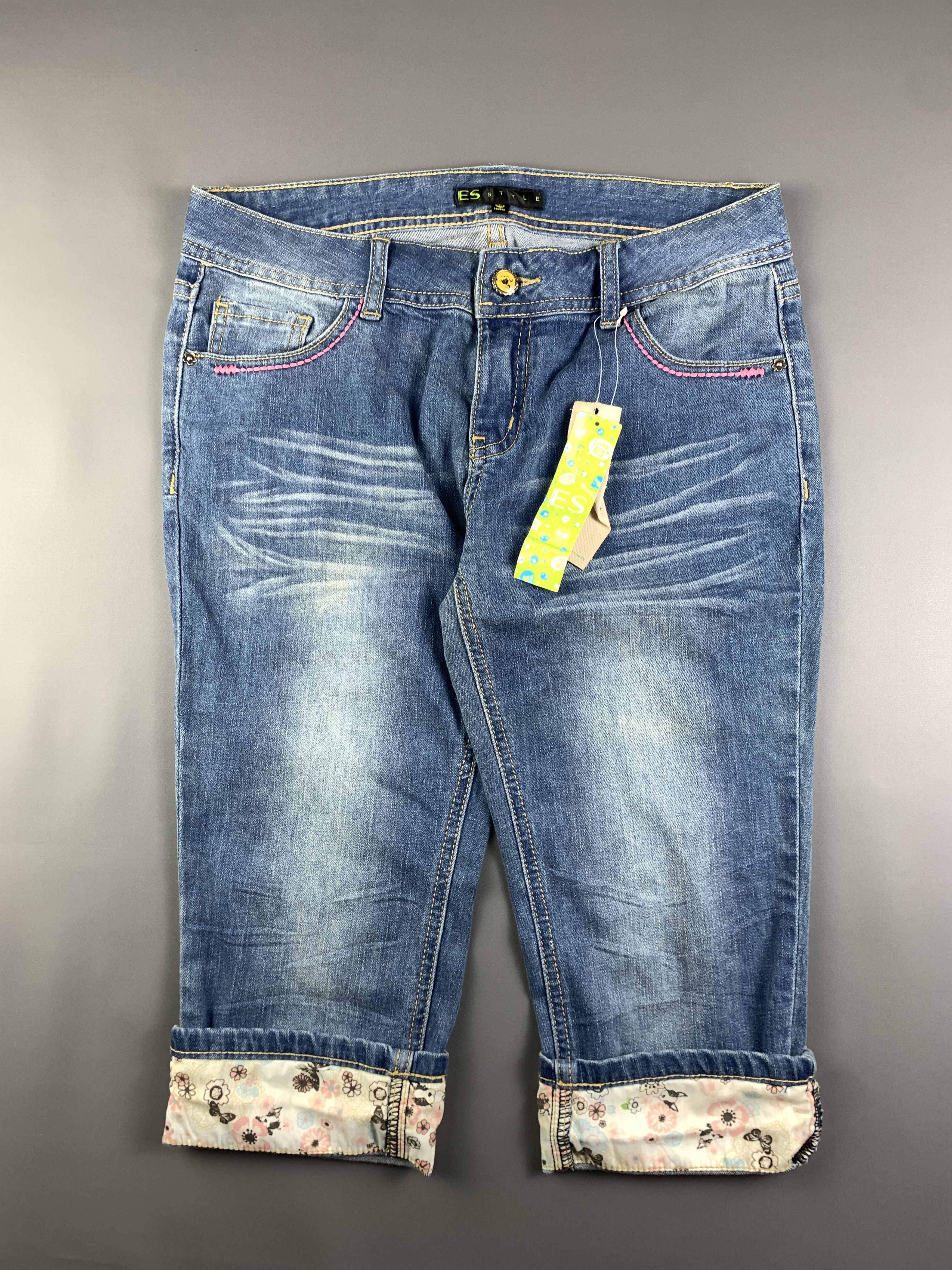 Japanese Brand Cute Puppy Embroidered Capri Jeans Shorts (31) Size 31" - 4 Thumbnail