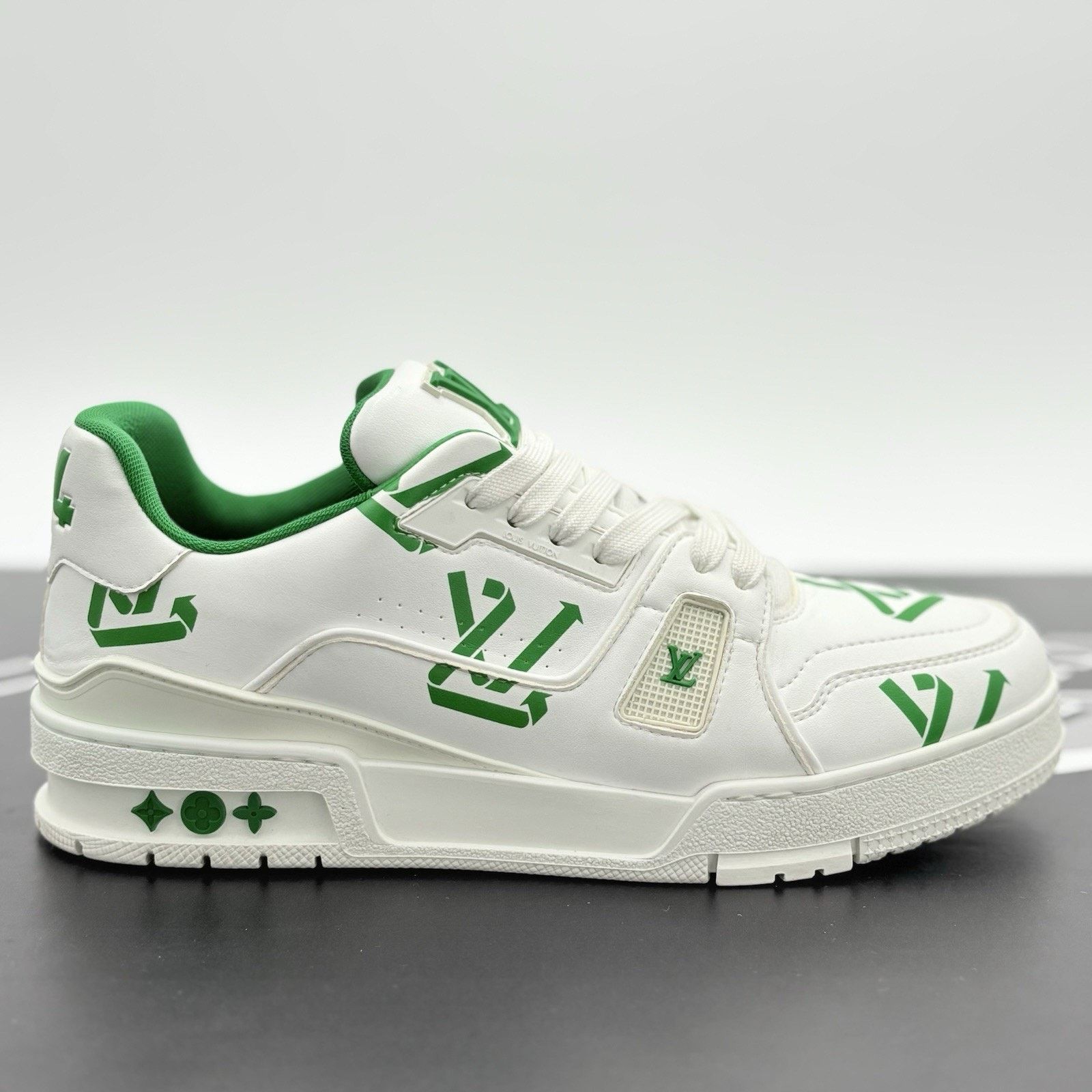 Louis Vuitton Louis Vuitton Trainer ' White Green Recycled ' | CLEAN! Size US 8 / EU 41 - 2 Thumbnail