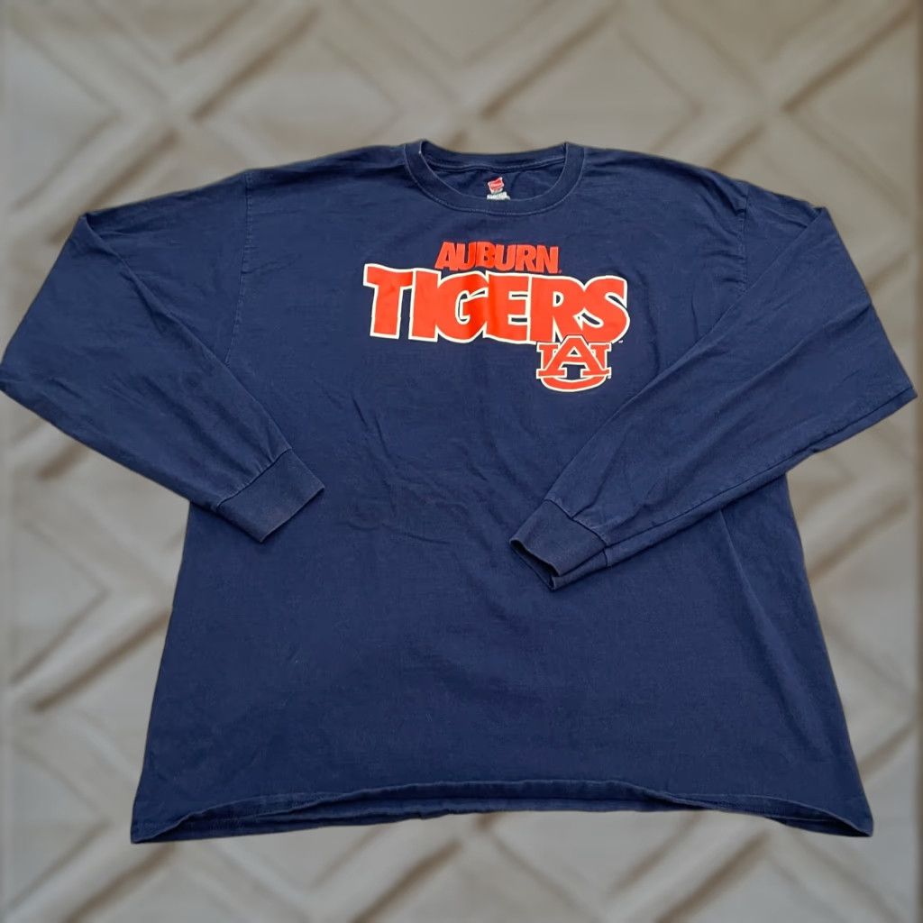 Hanes VINTAGE Hanes TAGLESS Long Sleeve Shirt Men 2XL Navy Blue Crew Neck Logo Auburn University Shirts Mens 2XL Blue Size US XXL / EU 58 / 5 - 1 Thumbnail