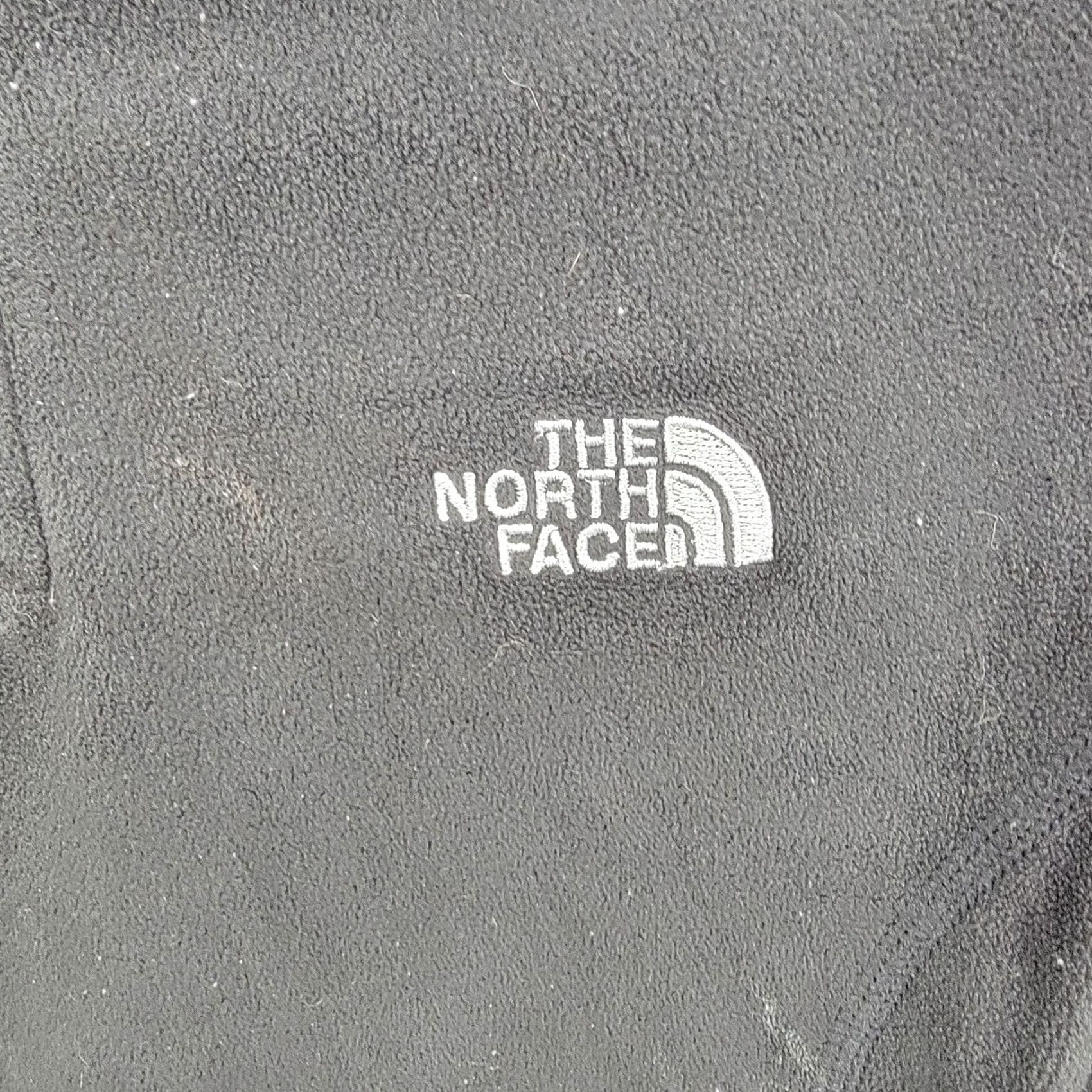 The North Face The North Face Jacket Womens M 1/4 Zip Fleece Black TKA 100 Modern Classic Outdoors Logo Zip Pocket Mid-Length Regular Fit 100 Polyester Black Womens Size M / US 6-8 / IT 42-44 - 3 Thumbnail