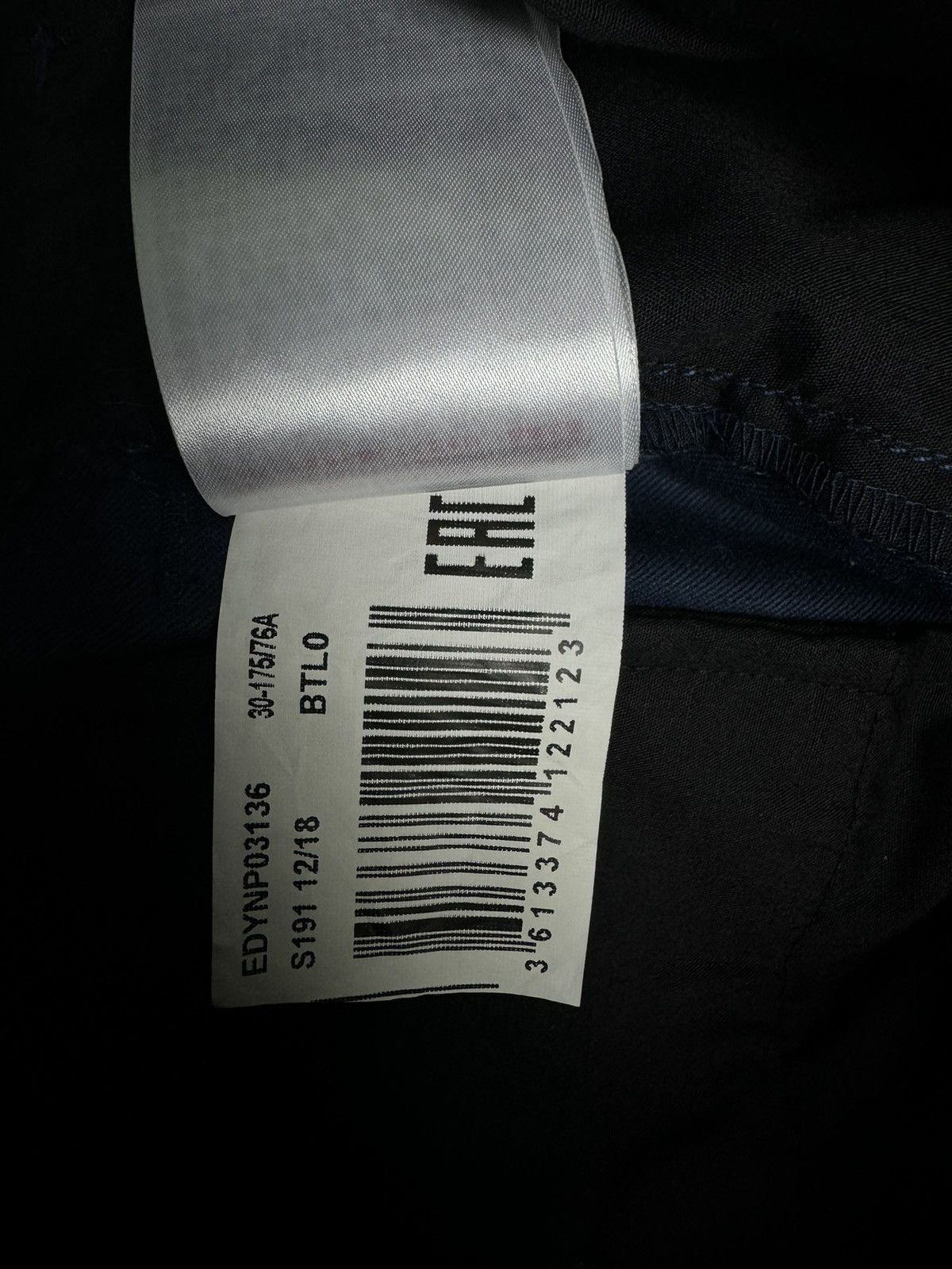 DC Essential DC Shoes Co Straight Fit Navy Chino Pants Size US 30 / EU 46 - 10 Thumbnail