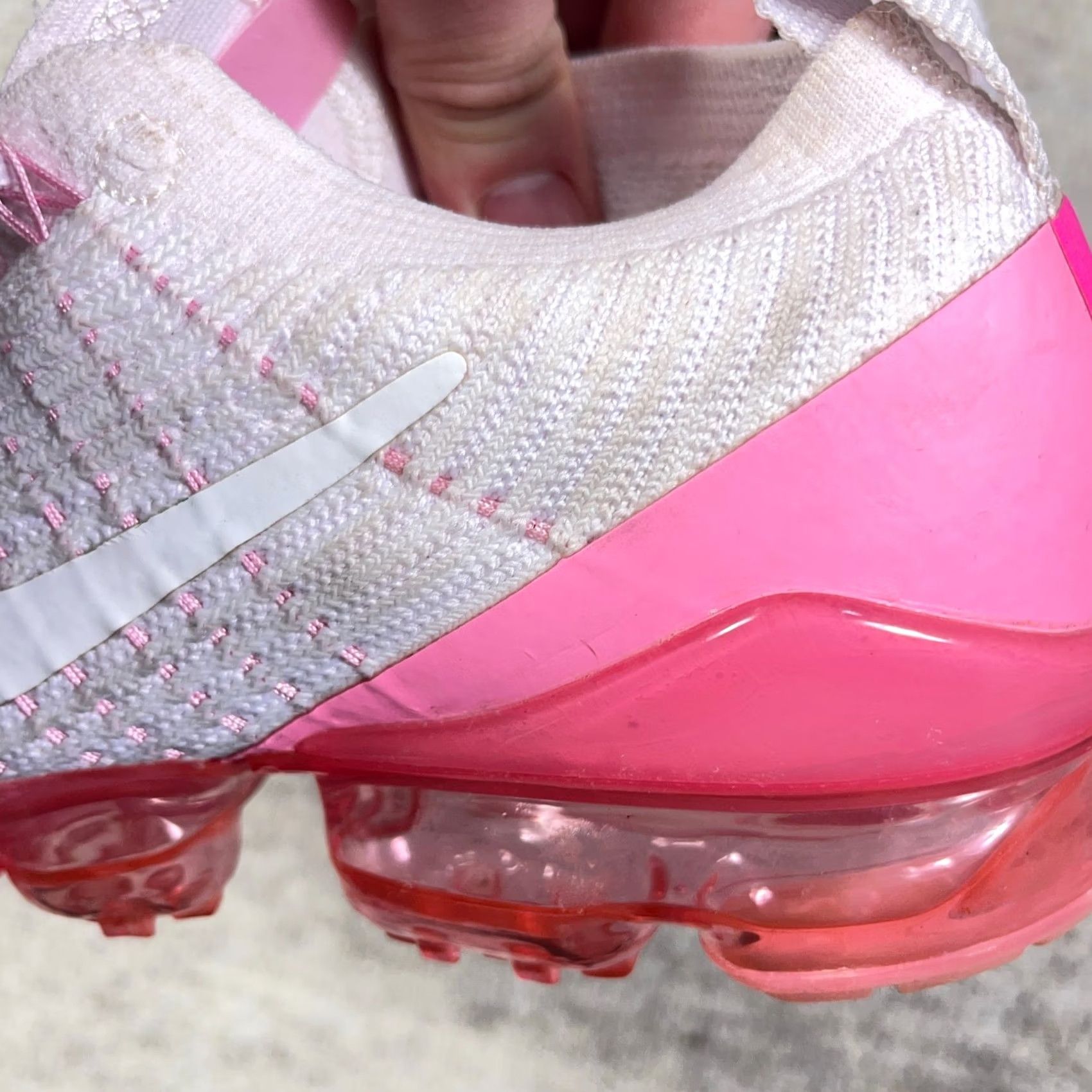 Nike Nike Air VaporMax 3 WMNS White Pink Running Sneakers Size 8.5 AJ6910-005 Size US 9 / IT 39 - 6 Thumbnail