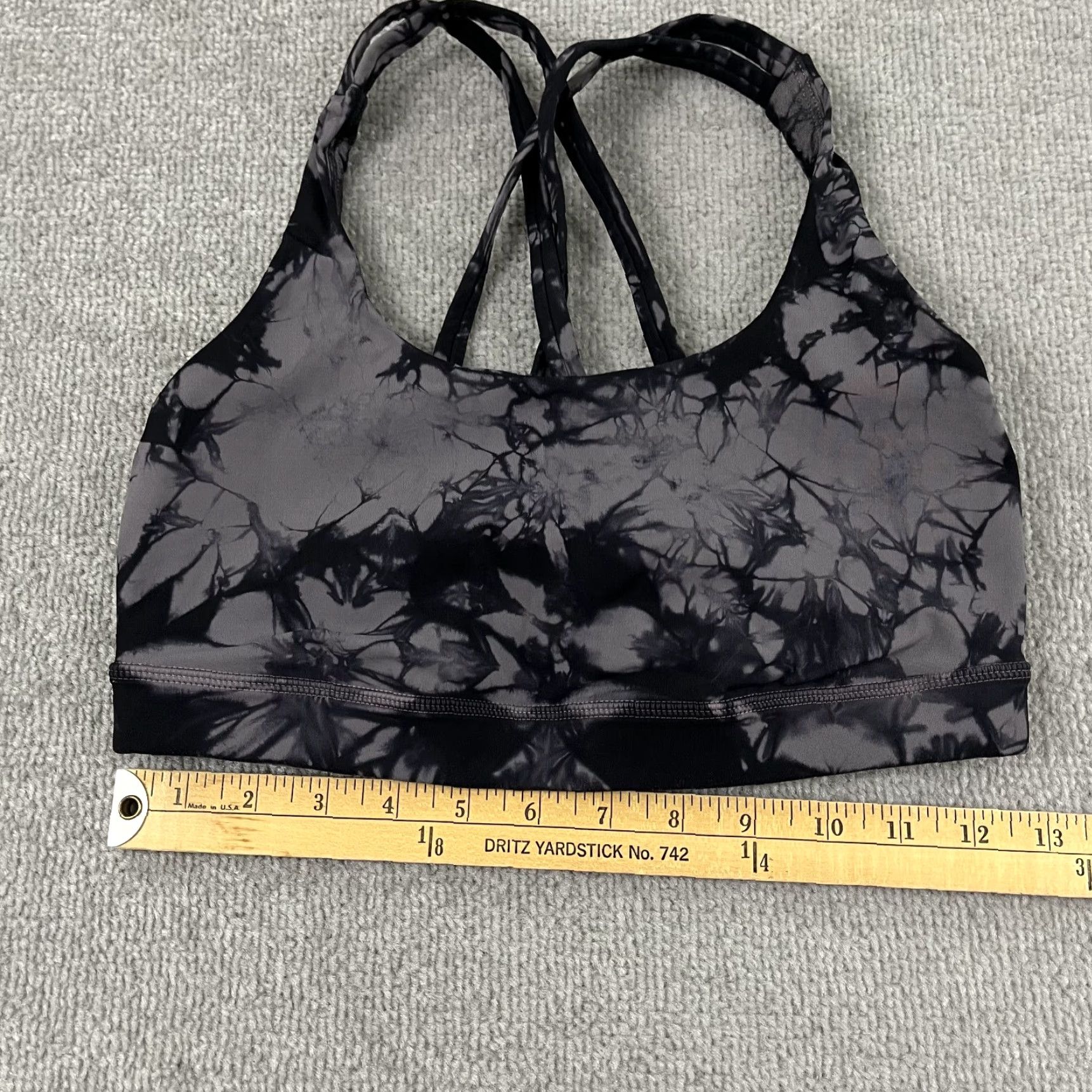 Lululemon VINTAGE LULULEMON Energy Sports Bra Womens Size 6 Shibori Magnum Black Stretch Training Size ONE SIZE - 6 Thumbnail