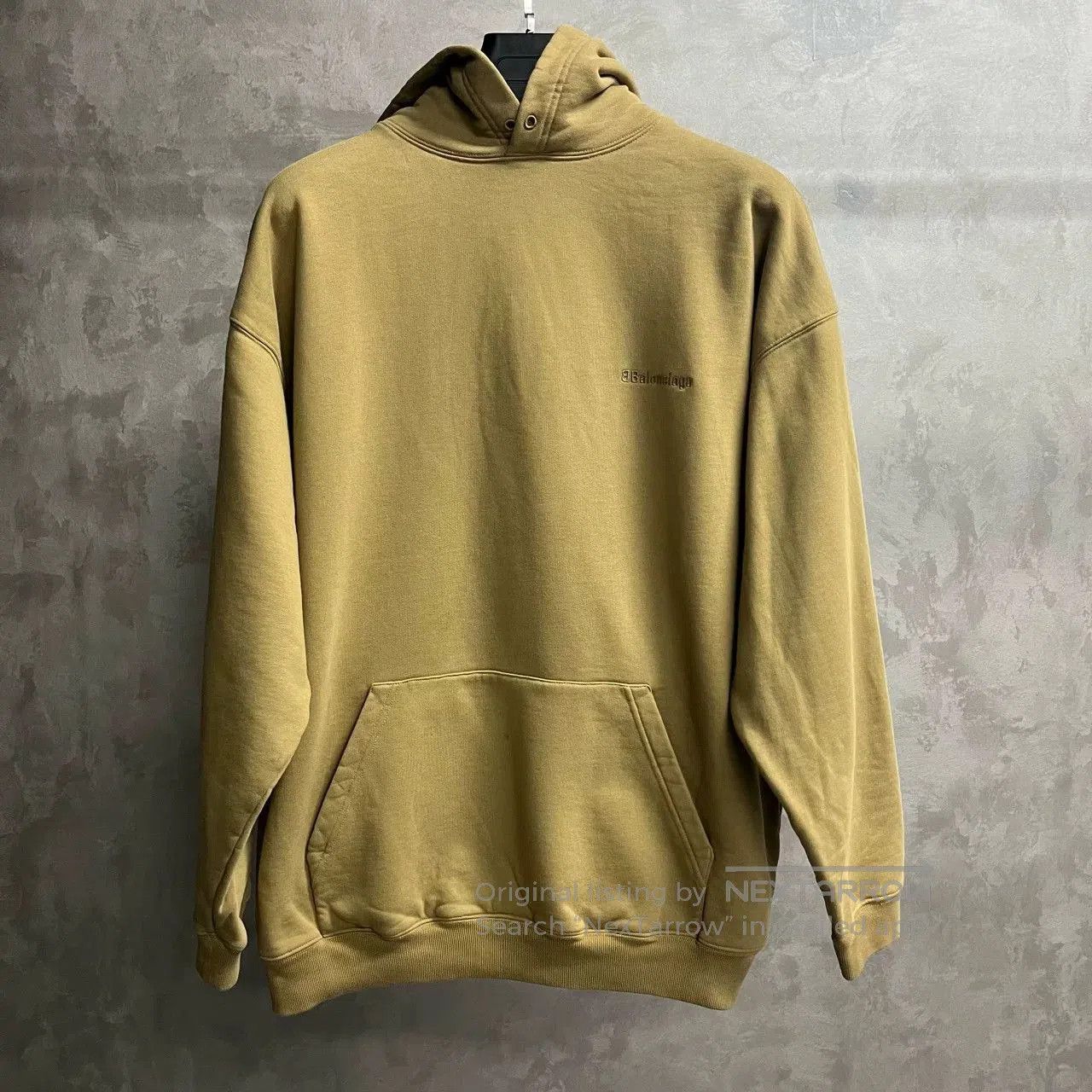 Balenciaga Balenciaga Beige Hooded Sweatshirt. Size US L / EU 52-54 / 3 - 1 Thumbnail