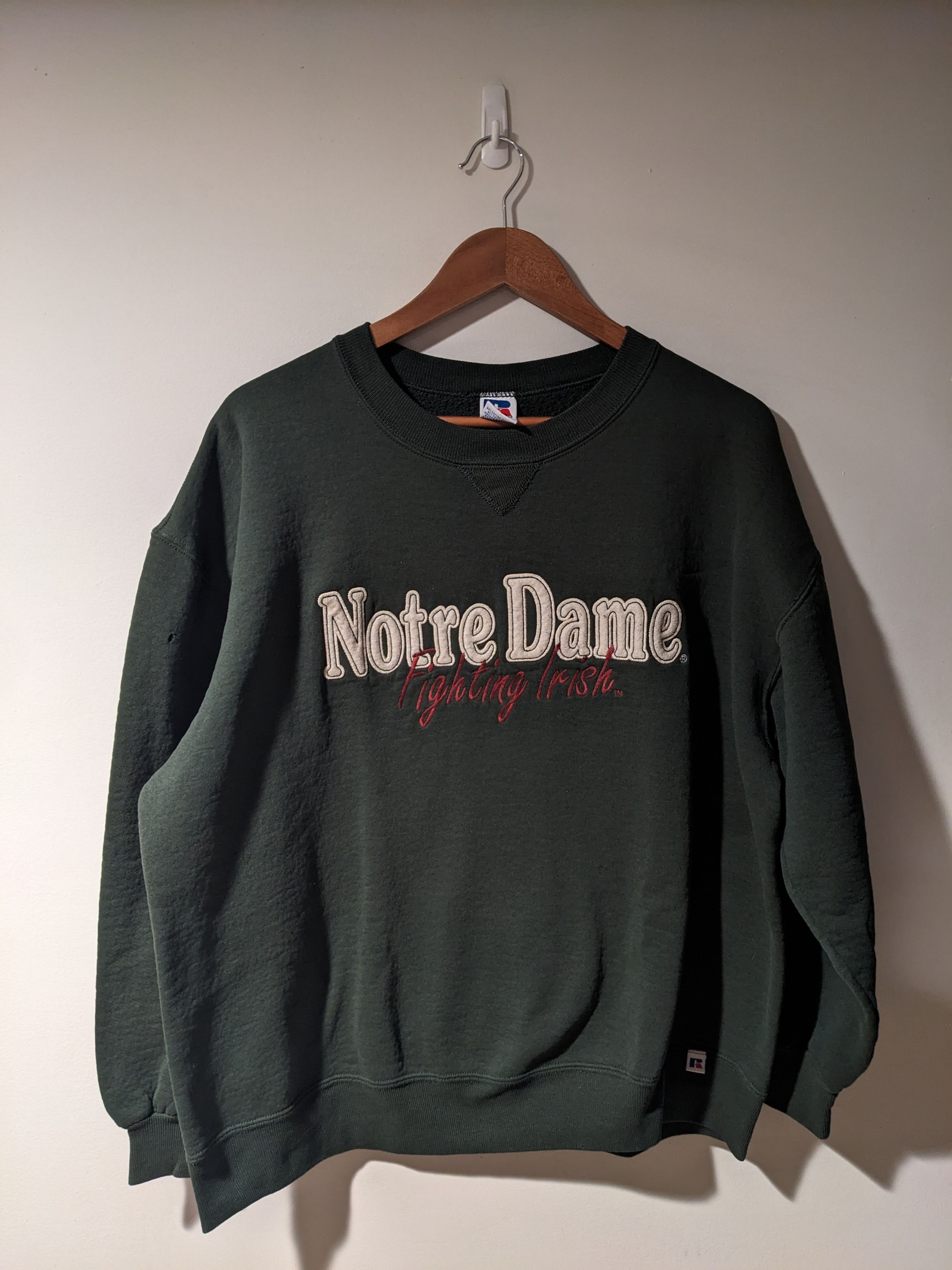 Russell Athletic × Vintage Vintage 90s Notre Dame Fighting Irish University Sweatshirt Size US XL / EU 56 / 4 - 1 Thumbnail