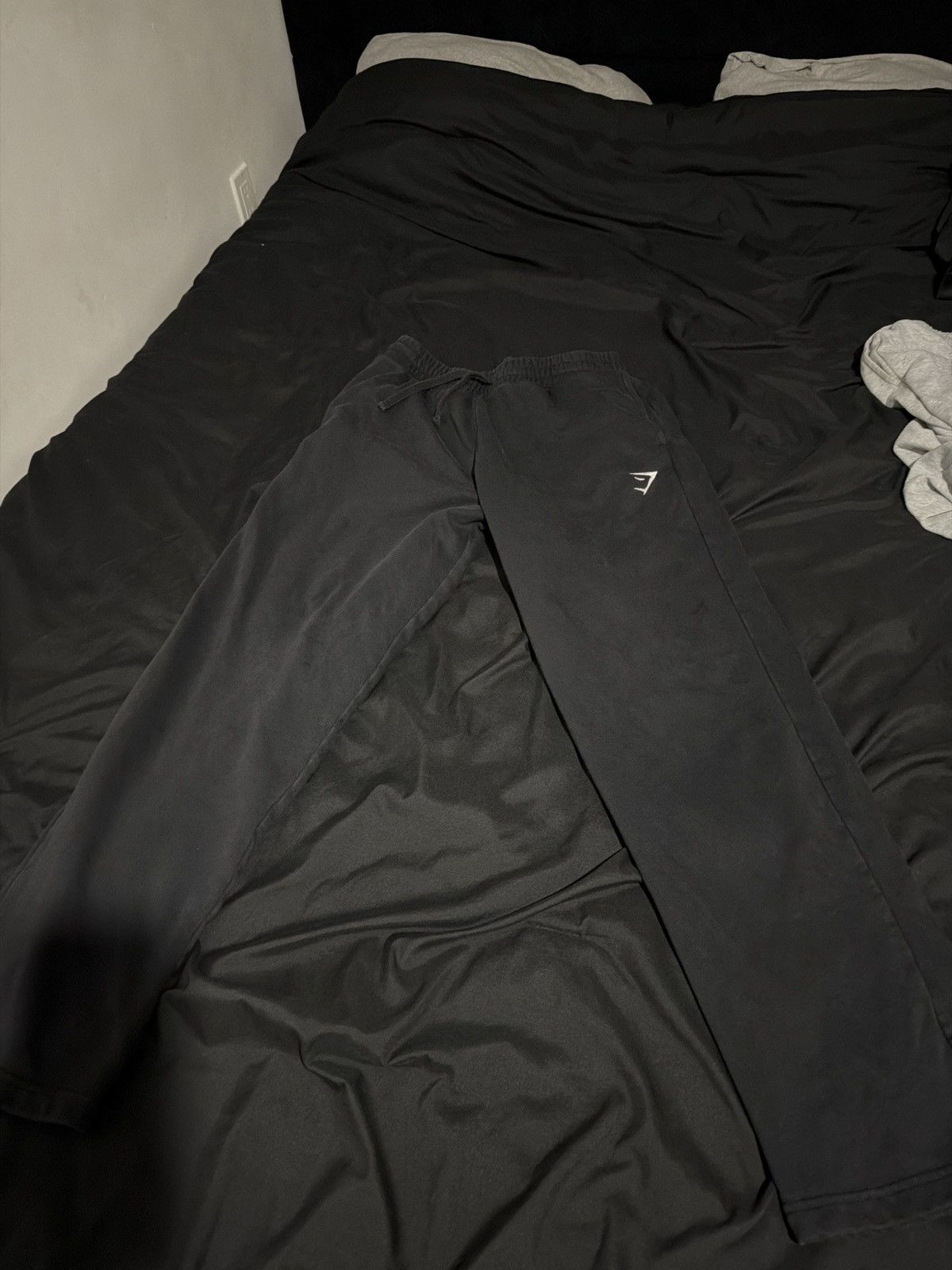 Gymshark Black sweat pants Size US 30 / EU 46 - 1 Thumbnail