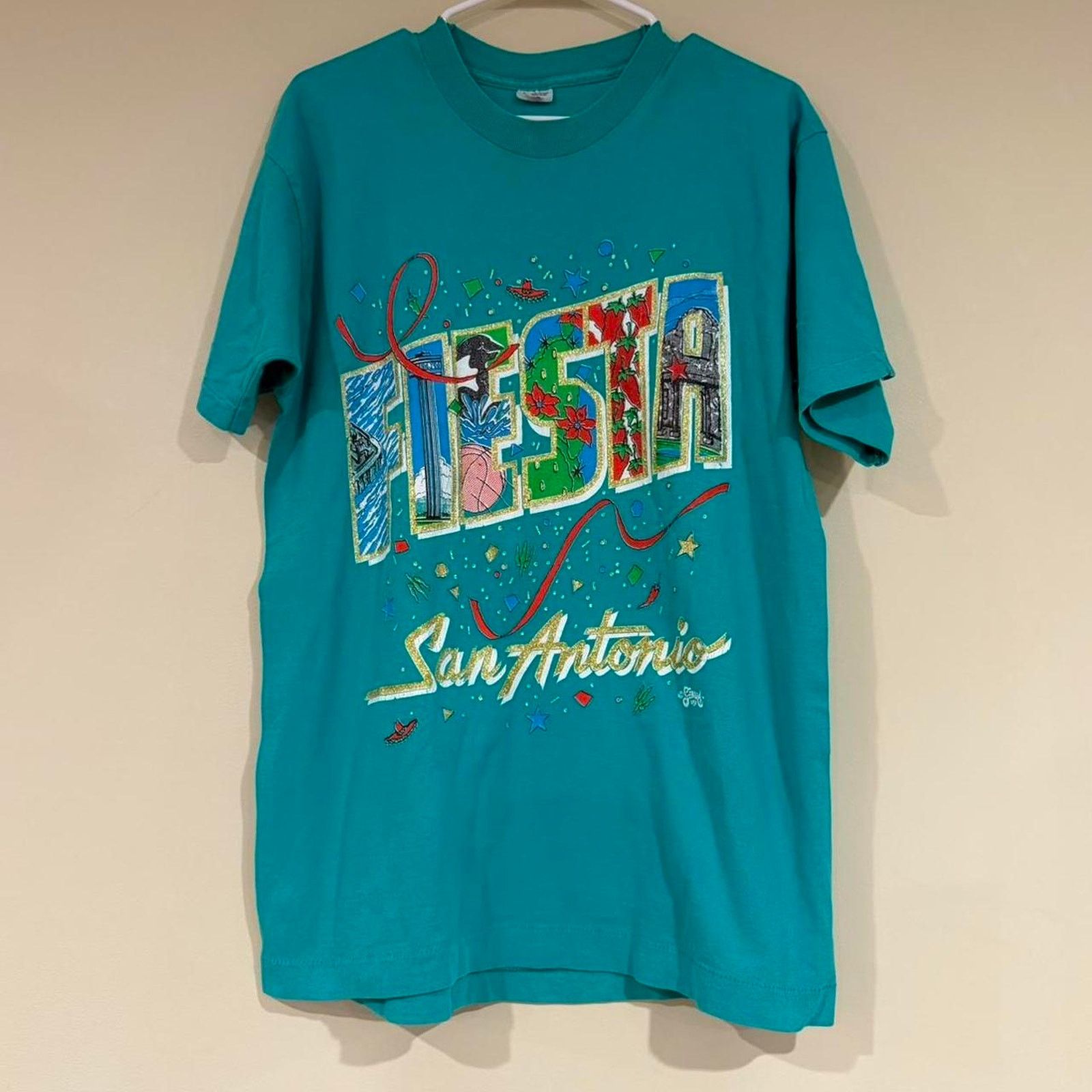 Fruit Of The Loom Vintage Fiesta San Antonio Texas Shirt Size US L / EU 52-54 / 3 - 1 Thumbnail