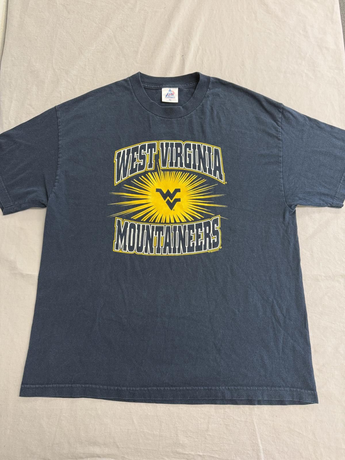 Designer VTG West Virginia University Mountainers T-shirt Tee XL Size US XL / EU 56 / 4 - 1 Thumbnail
