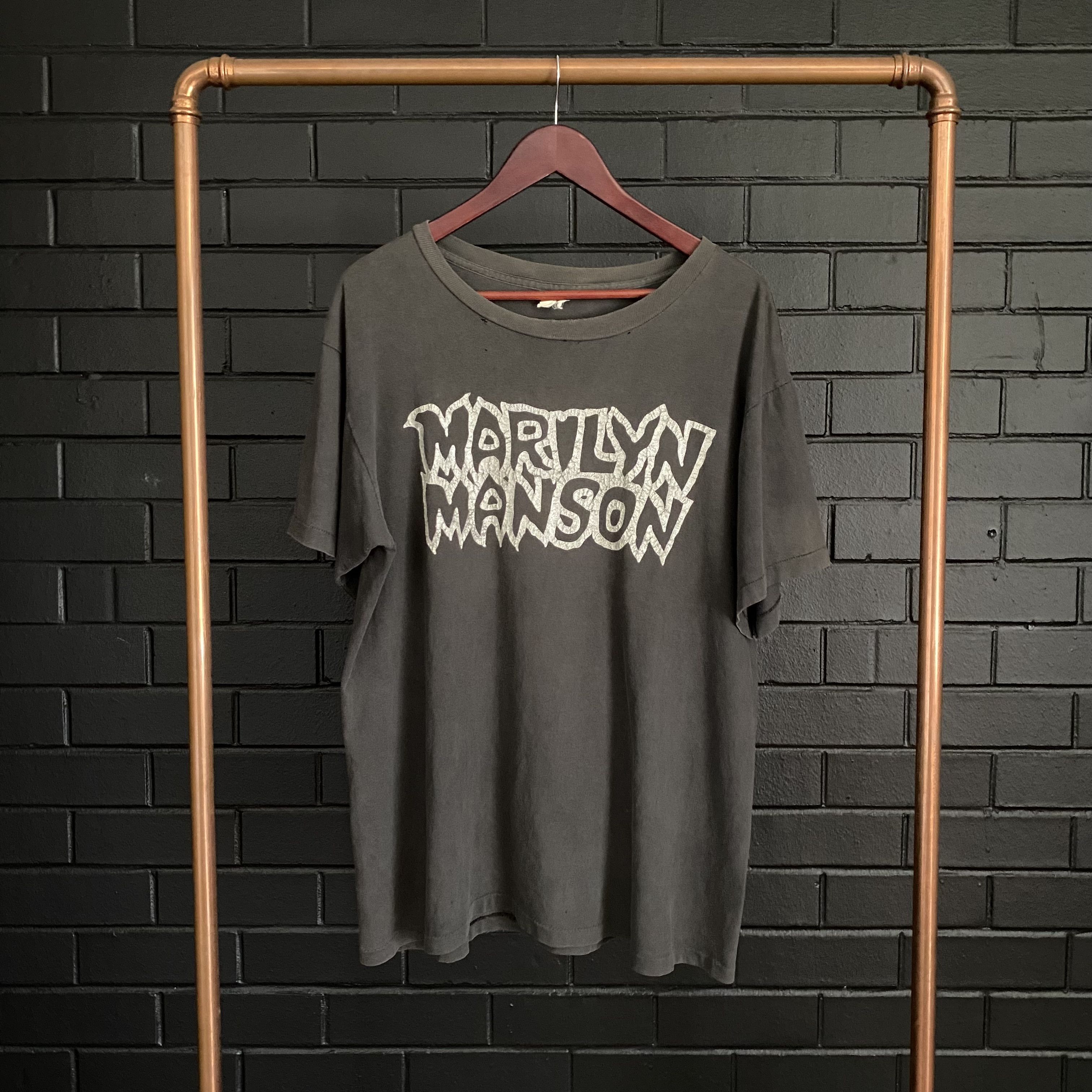 Vintage Vintage 90s RARE Marilyn Manson 1995 Tour Tee Size US L / EU 52-54 / 3 - 1 Thumbnail