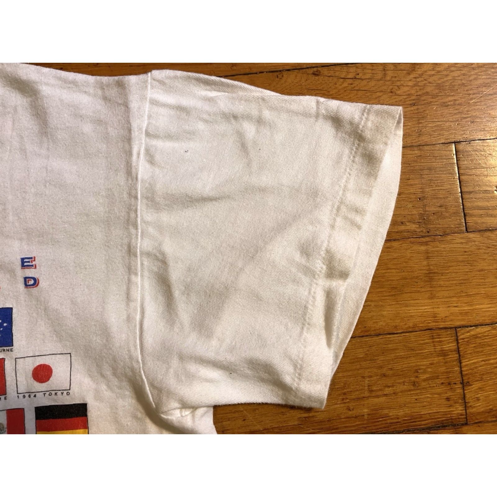 Hanes VINTAGE Hanes Beefy T-Shirt Men’s M White 1996 Olympics Atlanta Country Flags 90s Graphic Print Crew Neck Short Sleeve Size US M / EU 48-50 / 2 - 4 Thumbnail