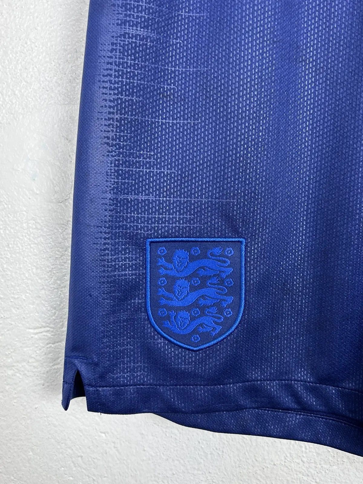 Nike Nike x England 2018/20 Home Kit World Cup Soccer Shorts Size US 32 / EU 48 - 2 Thumbnail