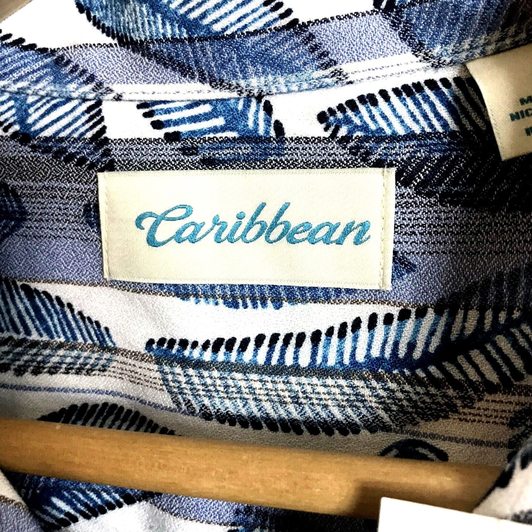 Roundtree & Yorke CARIBBEAN Roundtree & Yorke Shirt Mens L Short Sleeve Hawaiian Blue Leaf Button-Up Tropical Size US L / EU 52-54 / 3 - 2 Thumbnail