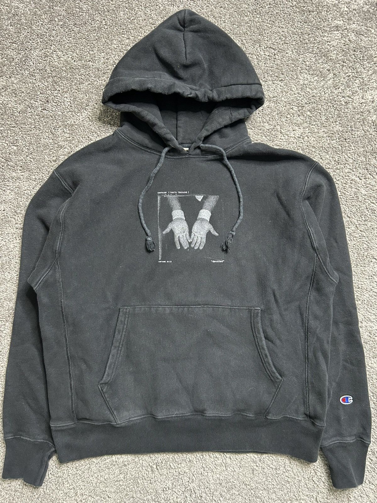 Champion × Vintage Vintage Y2K Champion Reverse Weave Devoted Sweatshirt Size US L / EU 52-54 / 3 - 1 Thumbnail