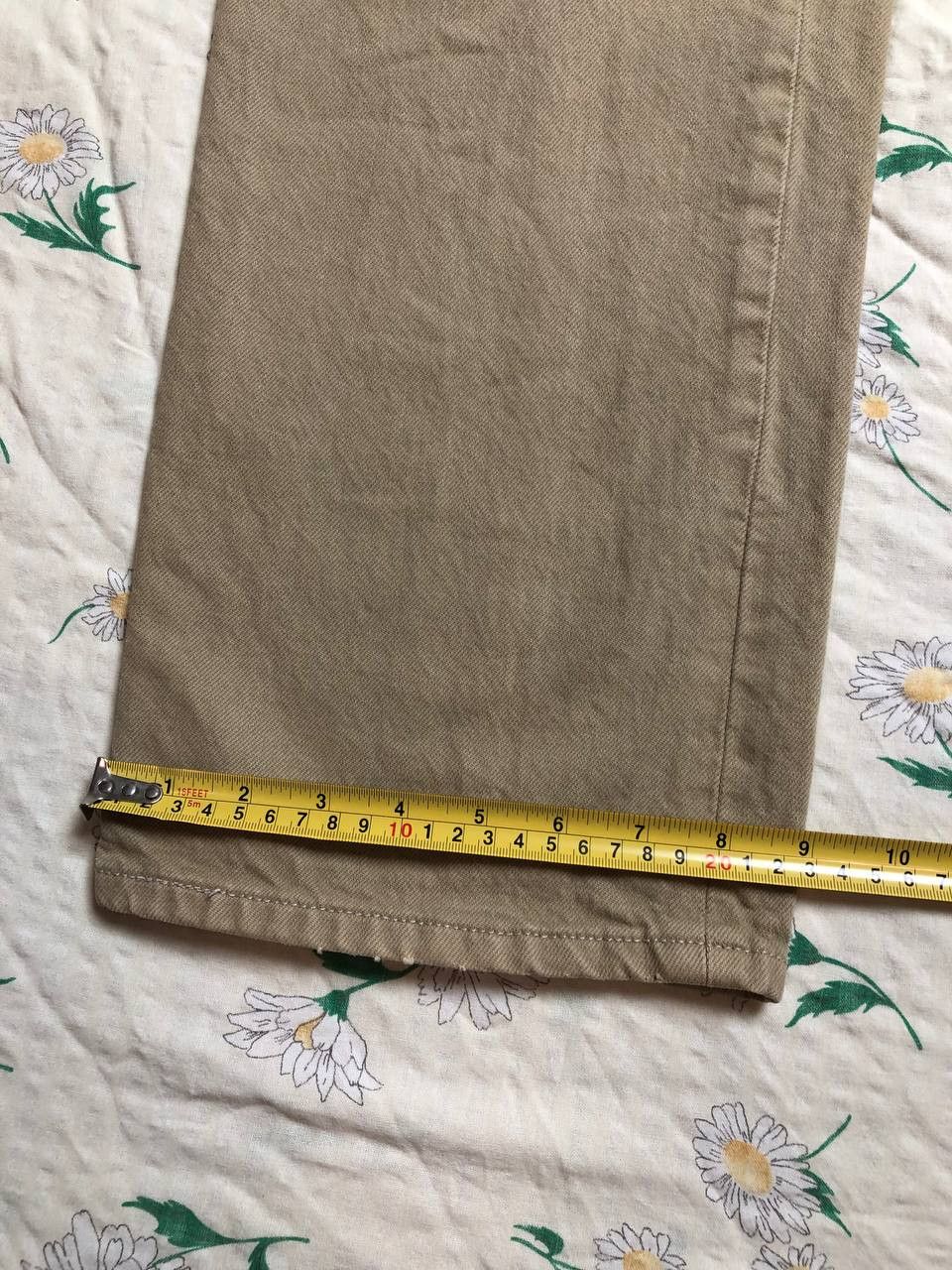 Levi's Levi Strauss 501 Relaxed Tan No Rips Stains EUC Size US 34 / EU 50 - 4 Thumbnail