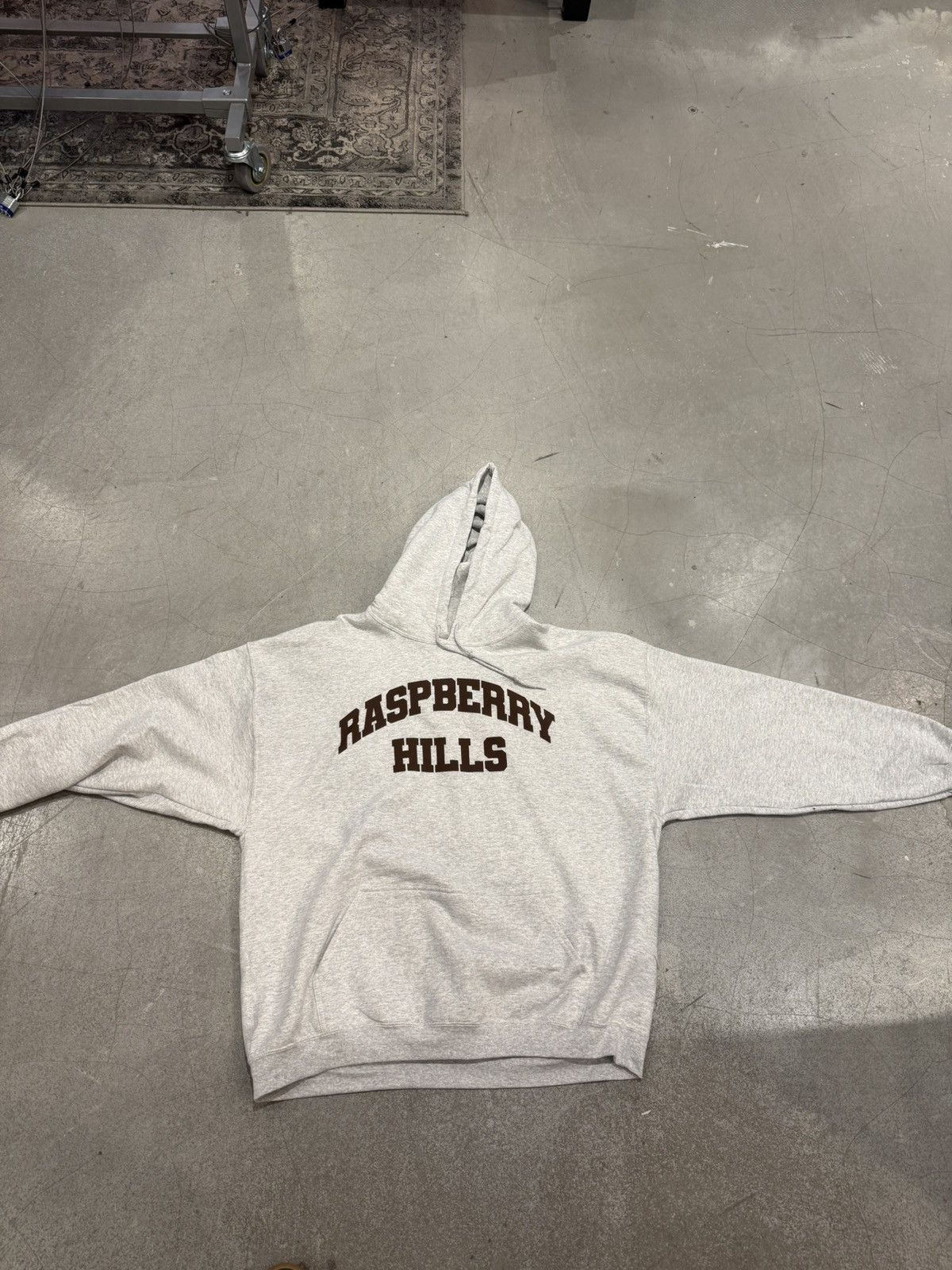 The GV Gallery GV Gallery Raspberry Hills Hoodie ‘Grey’ Size US XL / EU 56 / 4 - 1 Thumbnail