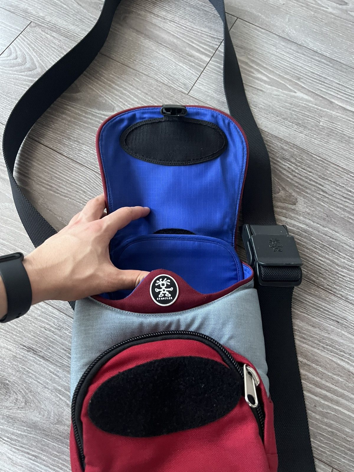 Crumpler ‼️Crumpler Vintage Stamp Claimer Avant Garde Bens Pizza Bag‼️ Size ONE SIZE - 16 Thumbnail