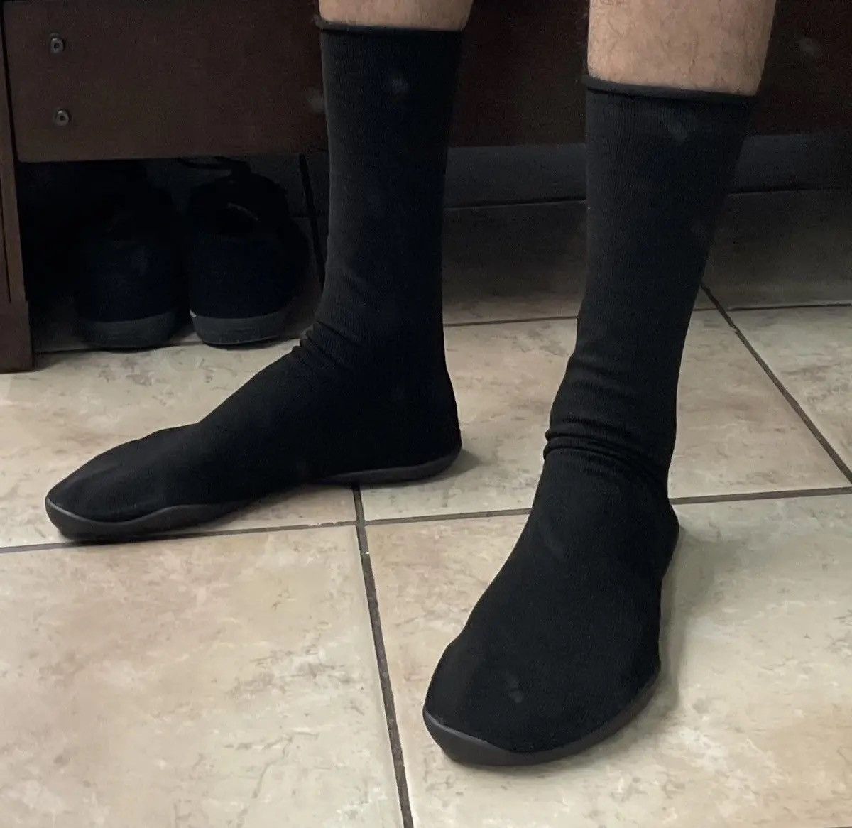 Yeezy YZY Pods Size 3 Size US 11 / EU 44 - 1 Thumbnail