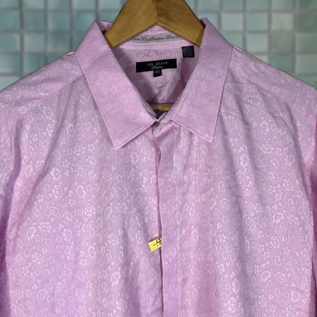 Ted Baker Ted Baker Dress Shirt Men 17.5 Pink Floral Cuff Link Shirt - Regular Size 17.5 Pink Floral Ted Baker Fashion Dress Shirt Mens Size 48R - 1 Thumbnail