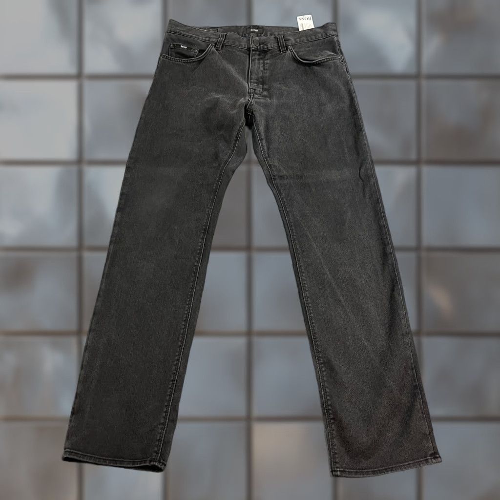 Hugo Boss HUGO BOSS Jeans Maine 1 Regular 34 Dark Wash Black Faded Stretch Denim 5-Pocket Men Mens Tapered Waist 34 Inside Leg 32 Vintage No Size US 34 / EU 50 - 1 Thumbnail