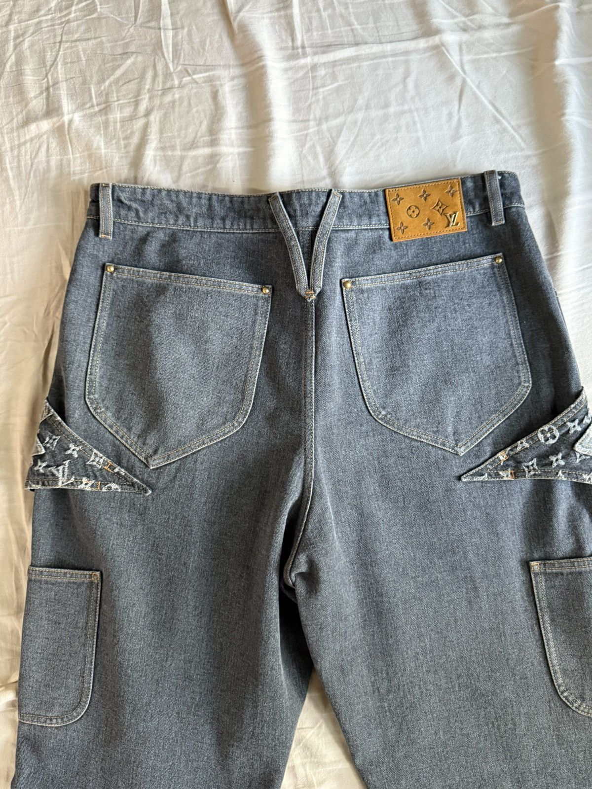 Louis Vuitton Louis Vuitton Flower Denim Pants Size US 36 / EU 52 - 3 Thumbnail