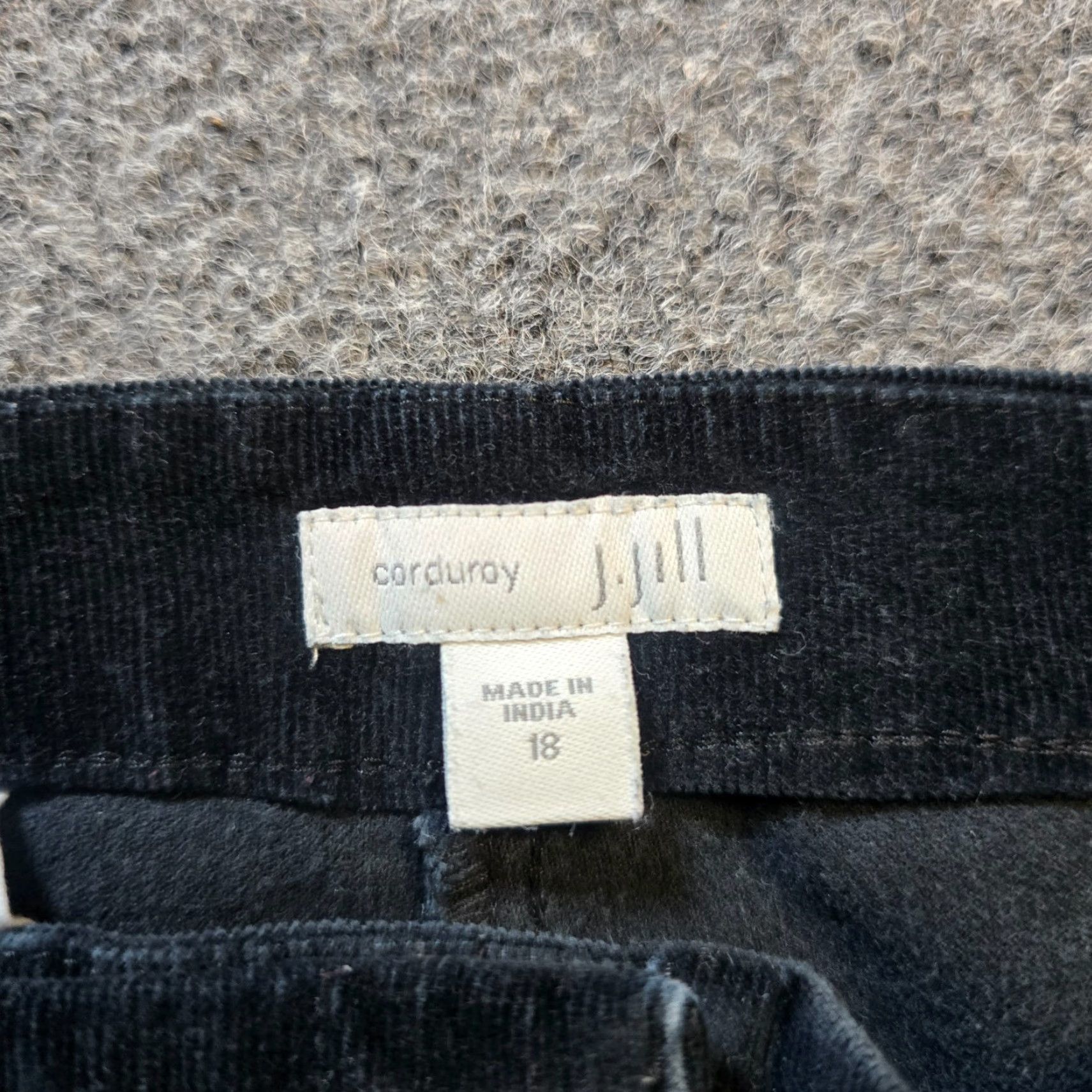 J. Jill J. Jill Pants Womens 18 Black Corduroy Tapered Stretch casual capsule Regular Plus Size Pants Women 30in Inseam Size 40" / US 18 - 4 Thumbnail