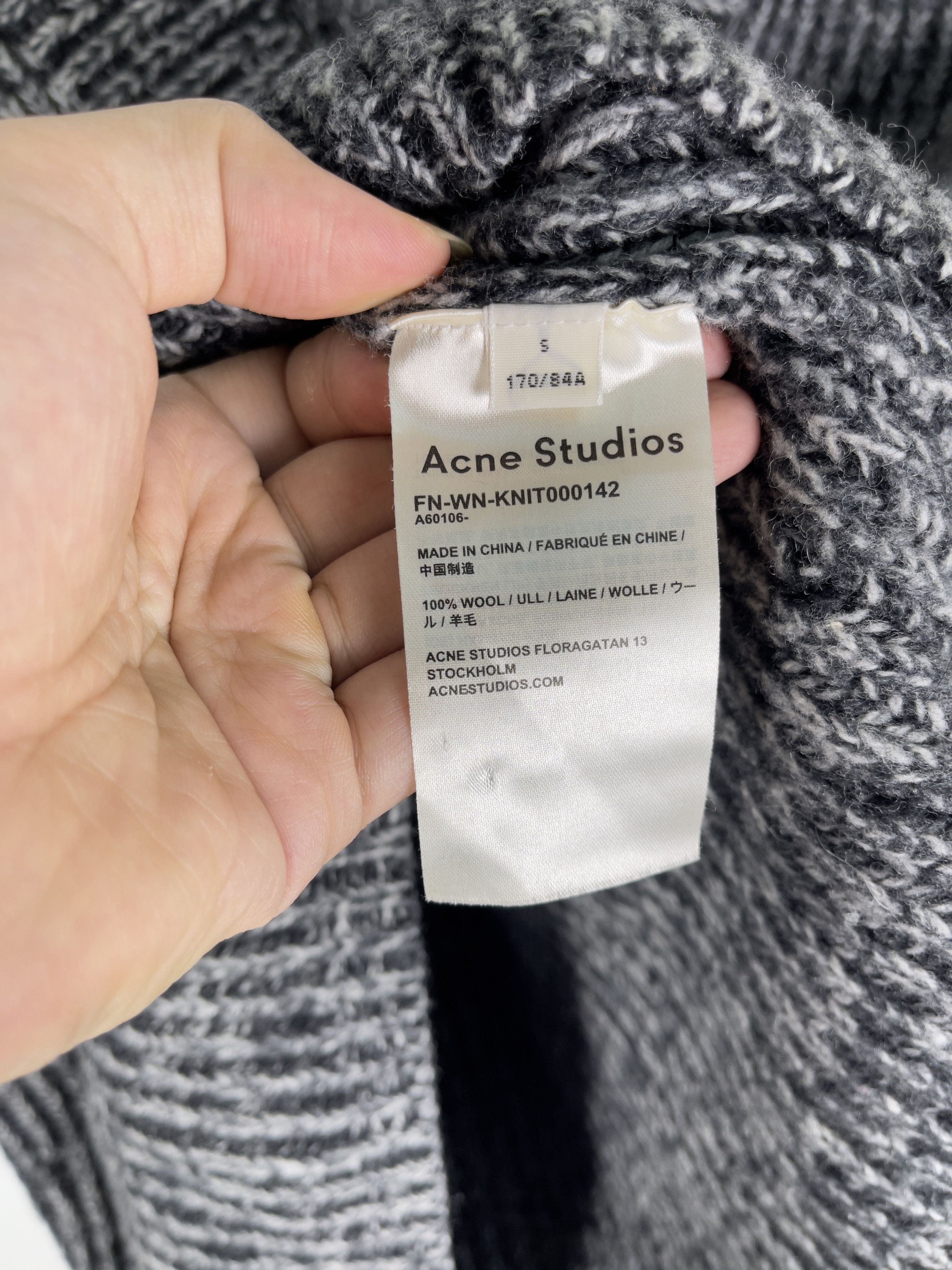 Acne Studios Acne Studios V-Neck Sweater Size US M / EU 48-50 / 2 - 6 Thumbnail