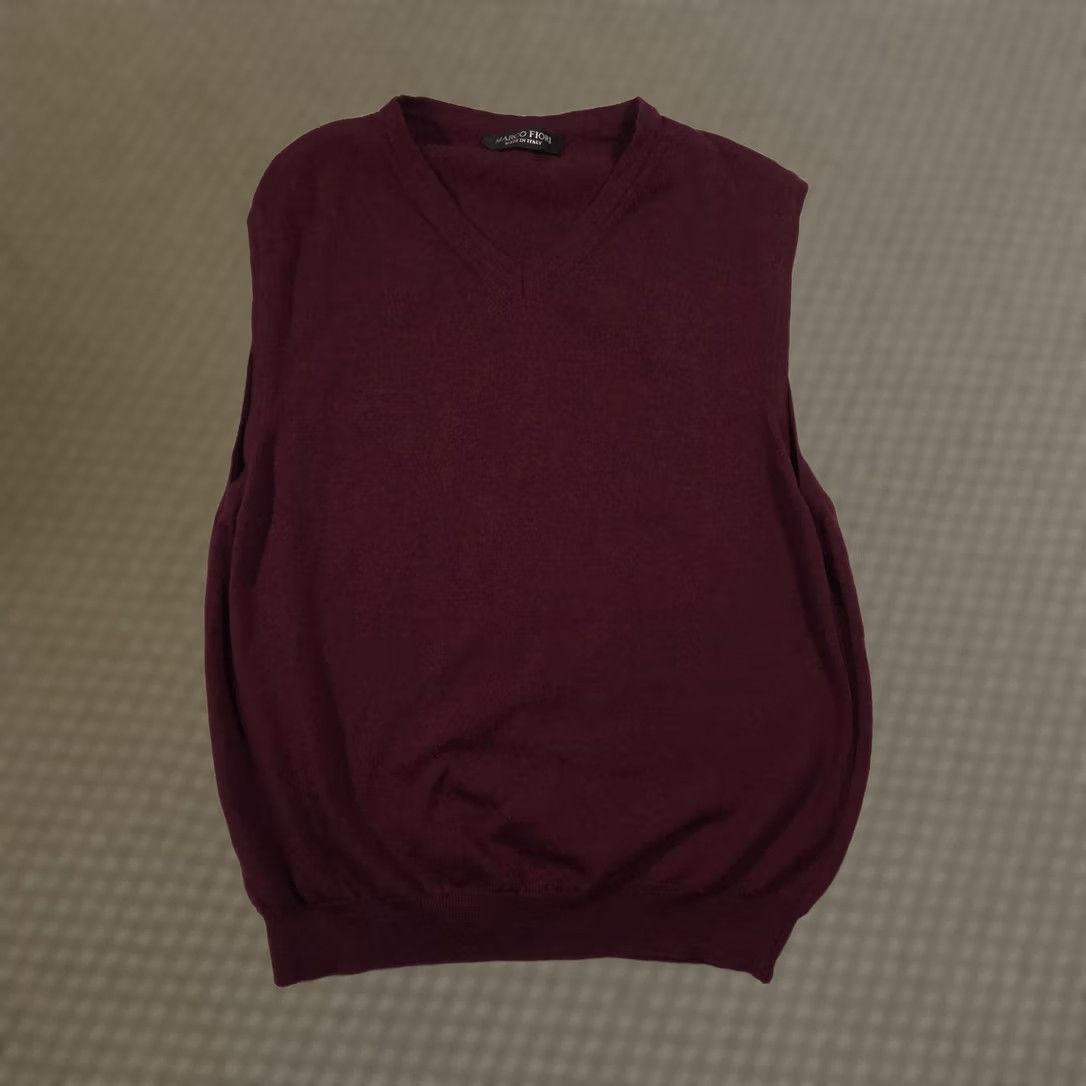 Vintage Marco Fiori Sweater Vest Mens Large Red V Neck Knit Pullover Made In Italy Size US L / EU 52-54 / 3 - 1 Thumbnail